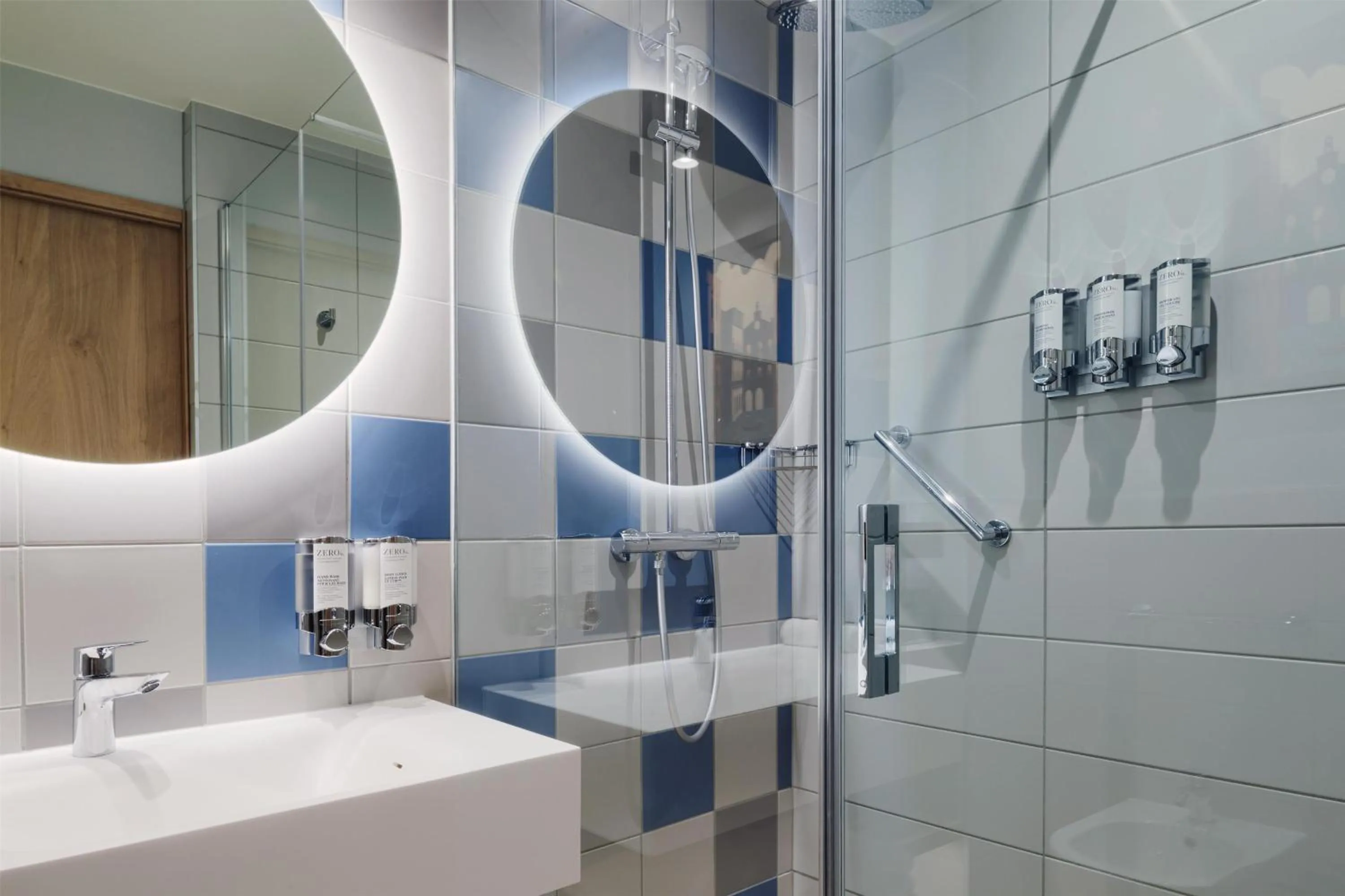 Bathroom in Hampton By Hilton Venice Isola Nuova