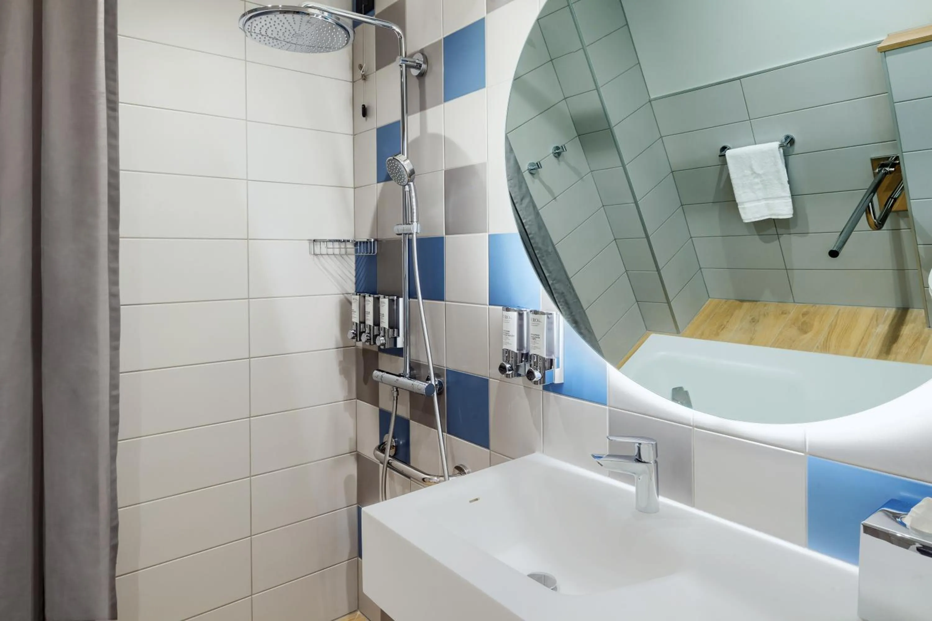 Bathroom in Hampton By Hilton Venice Isola Nuova