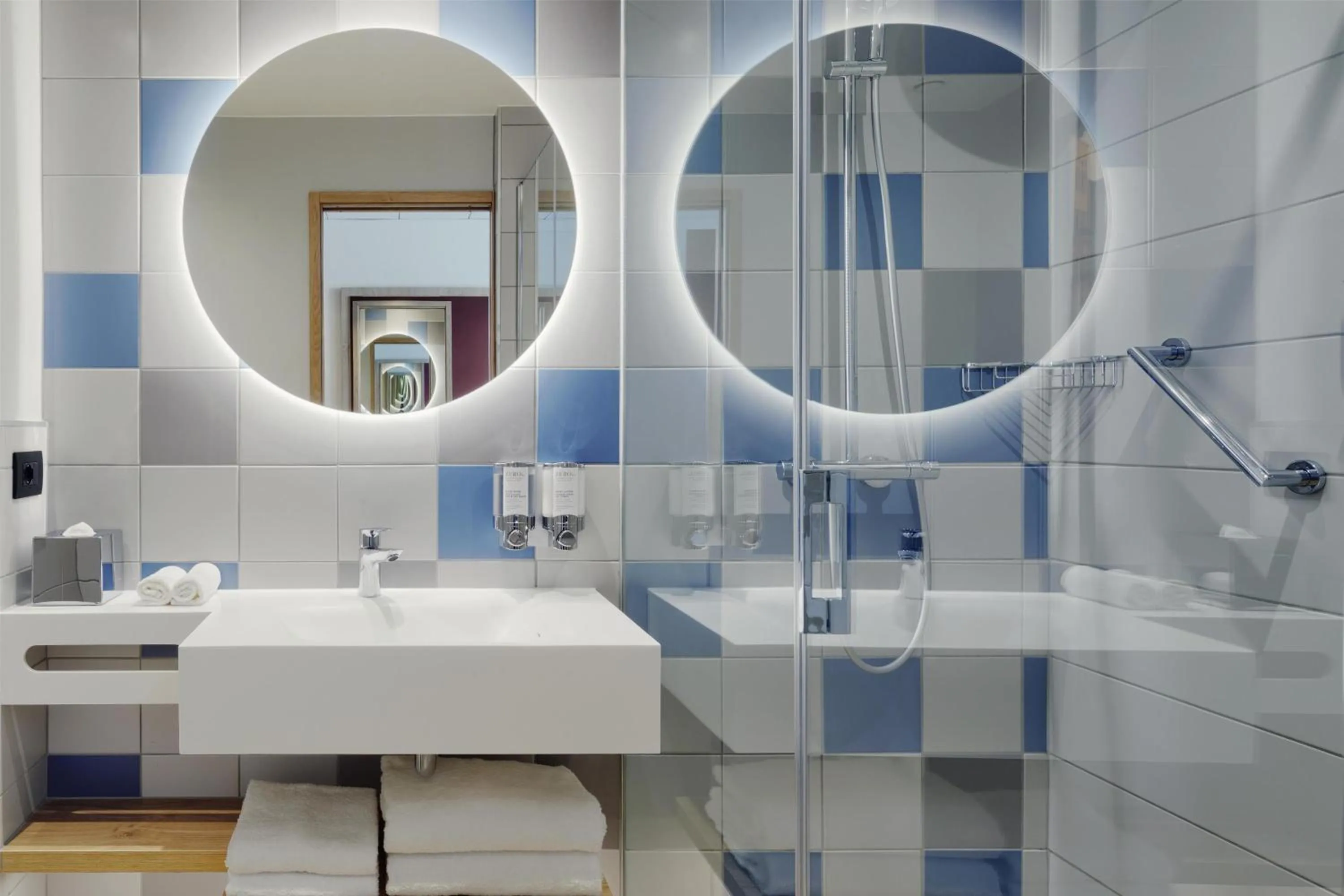 Bathroom in Hampton By Hilton Venice Isola Nuova