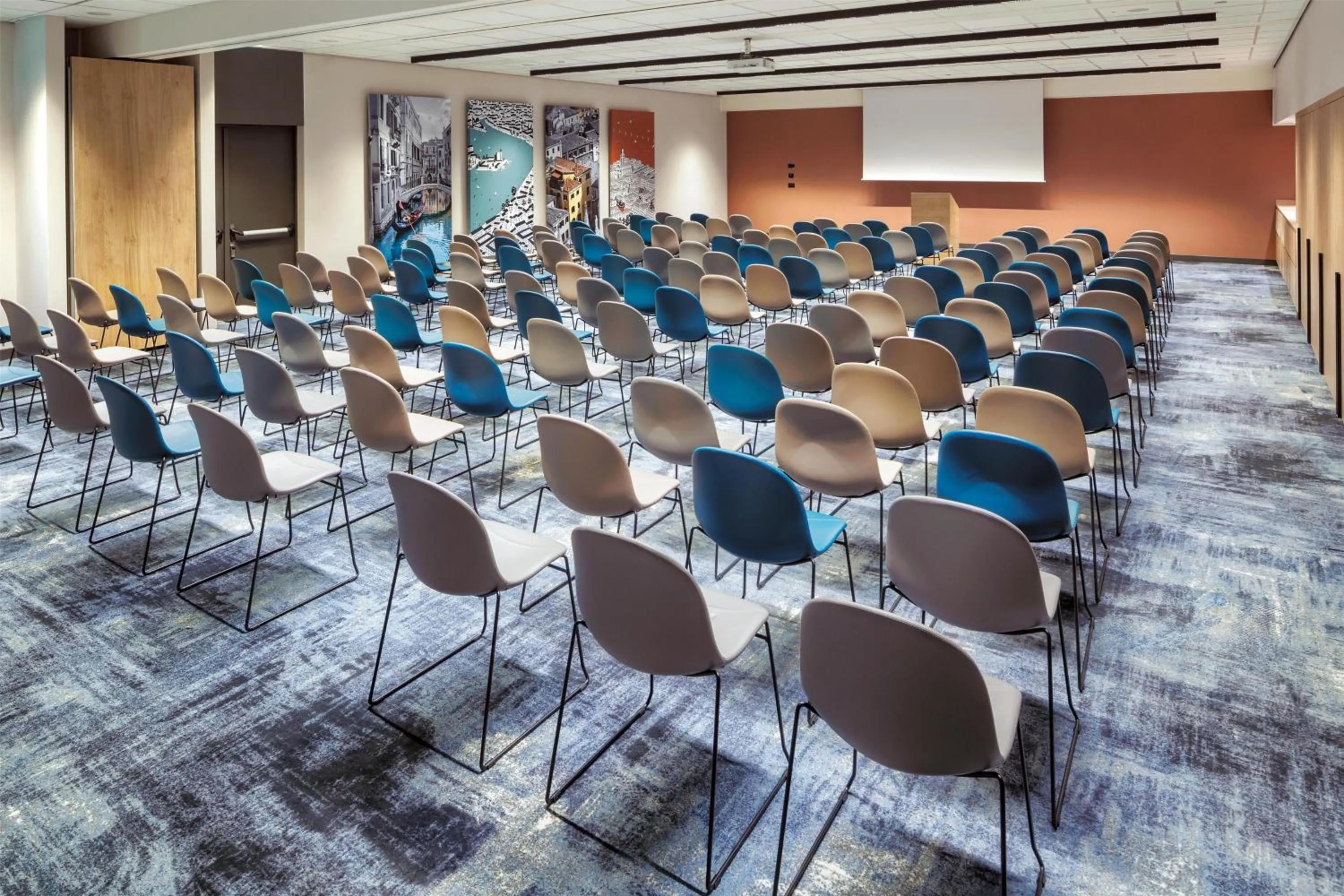 Meeting/conference room in Hampton By Hilton Venice Isola Nuova