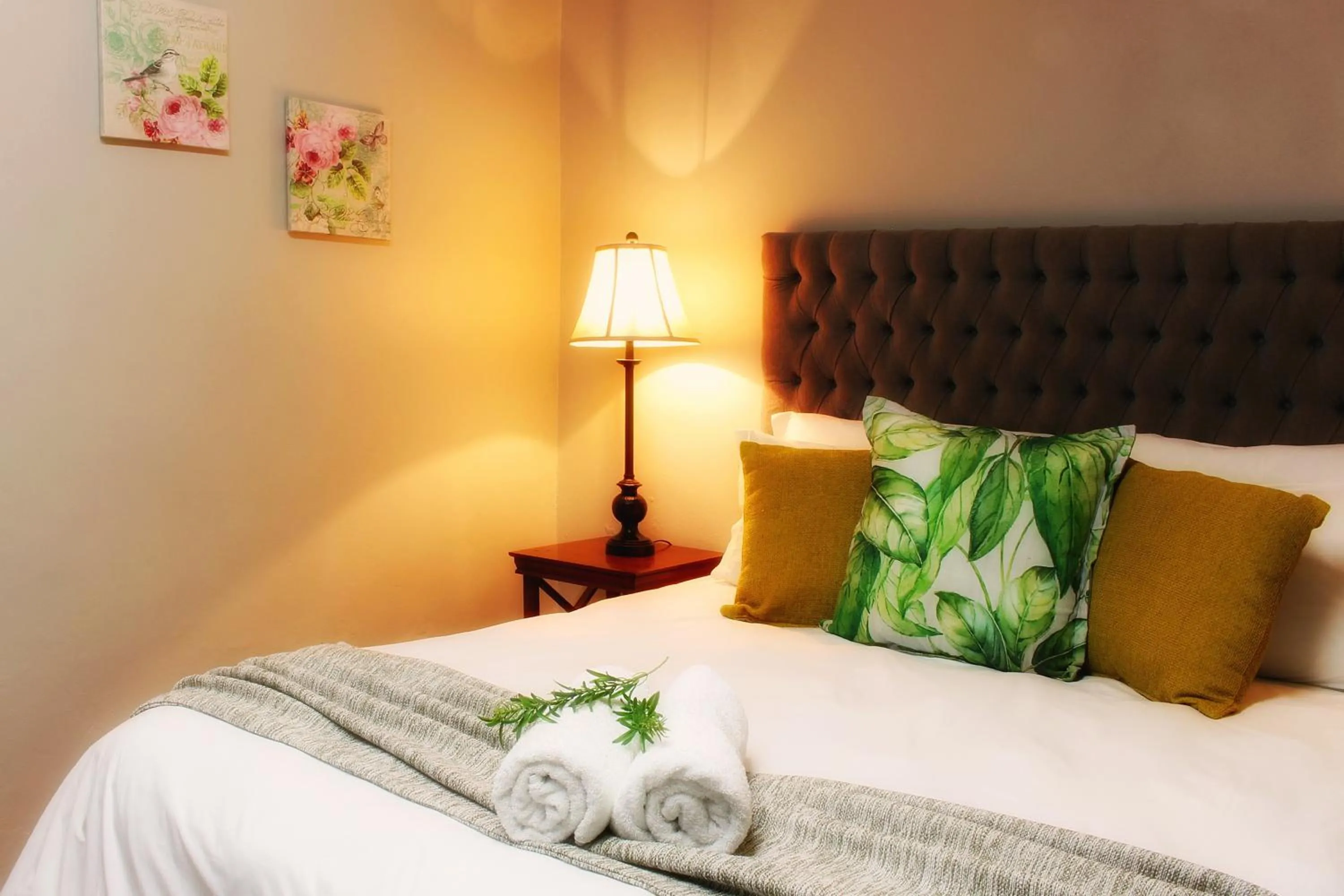 Bed in Clivia Lodge