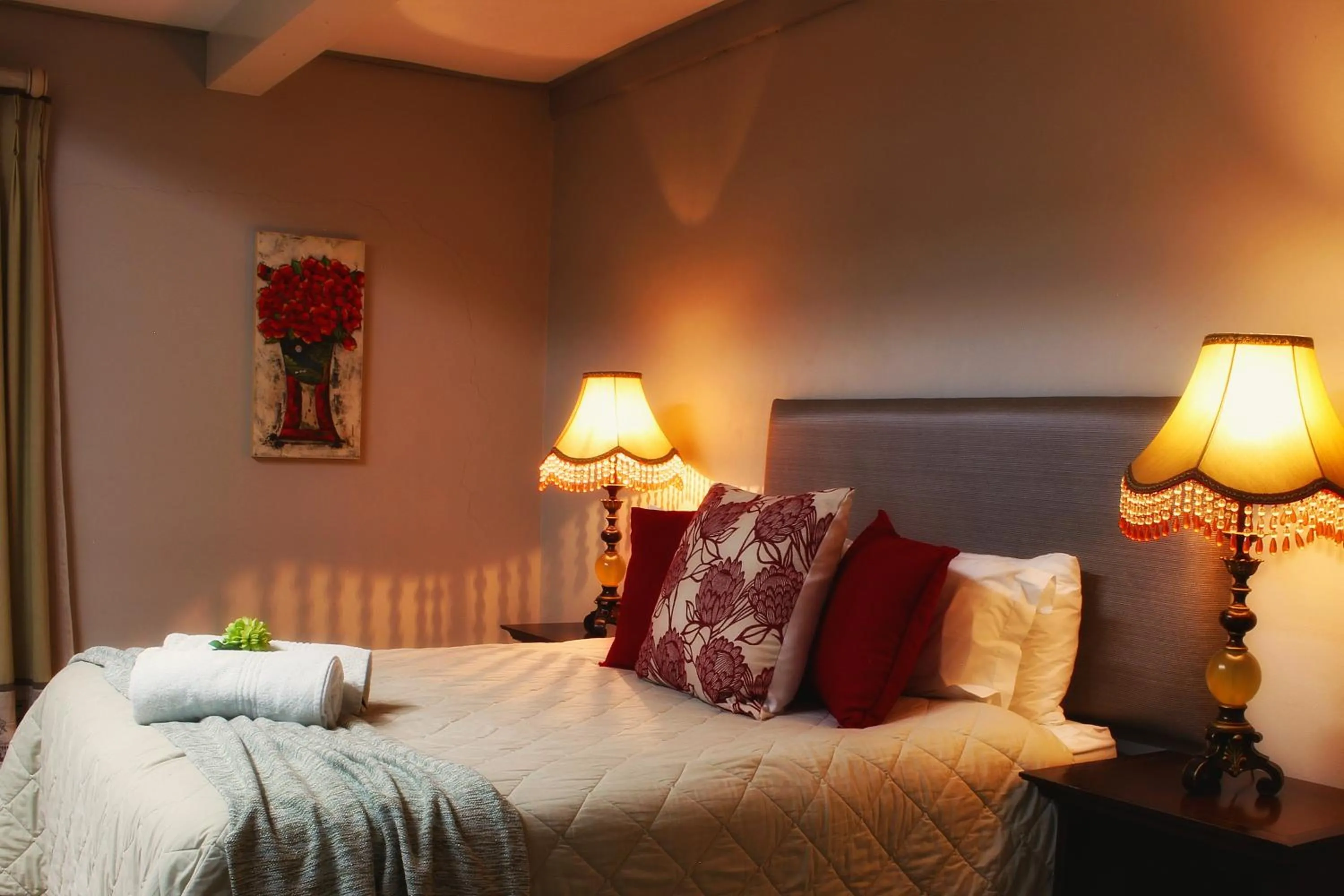 Bed in Clivia Lodge