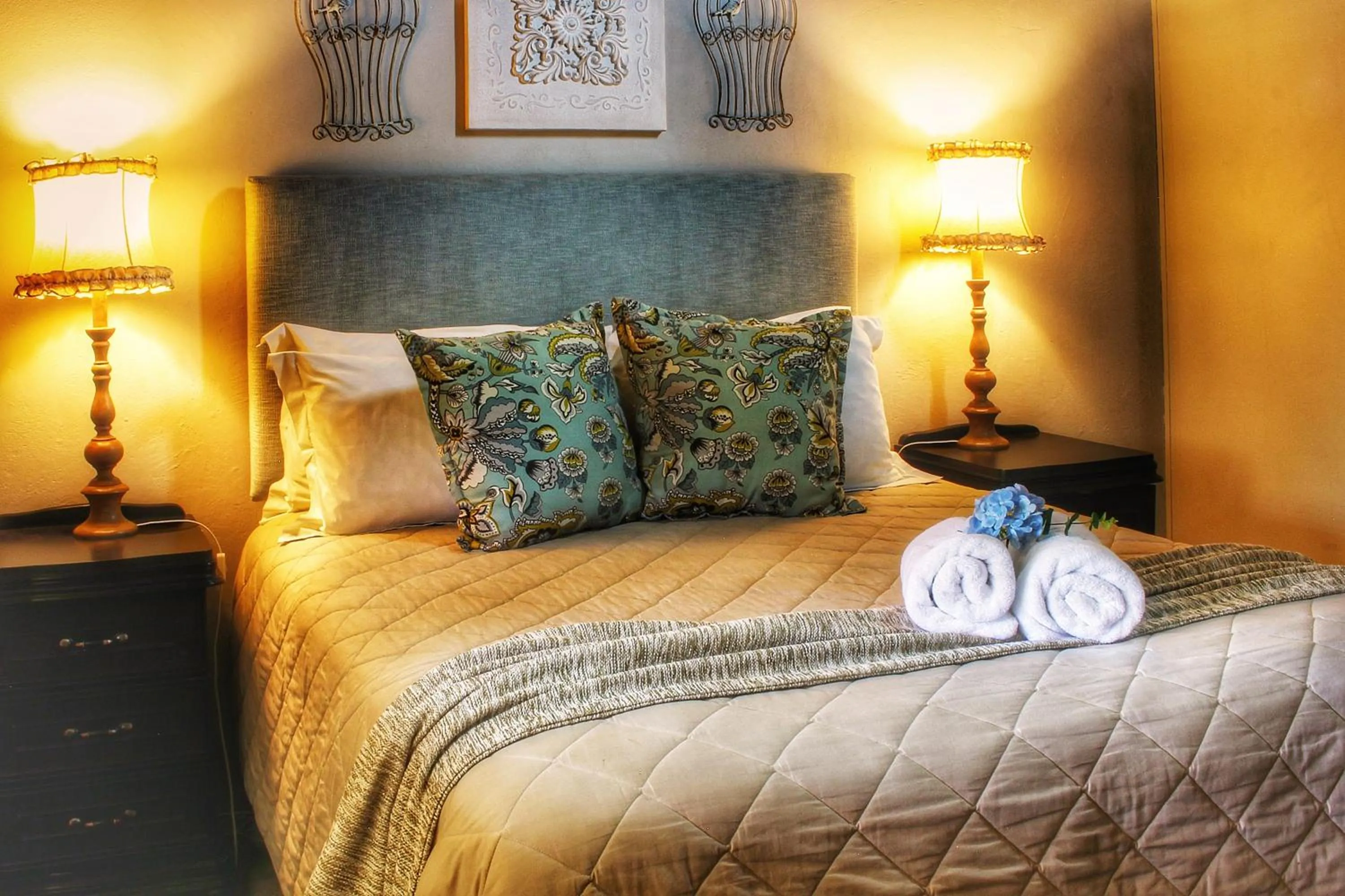Bed in Clivia Lodge