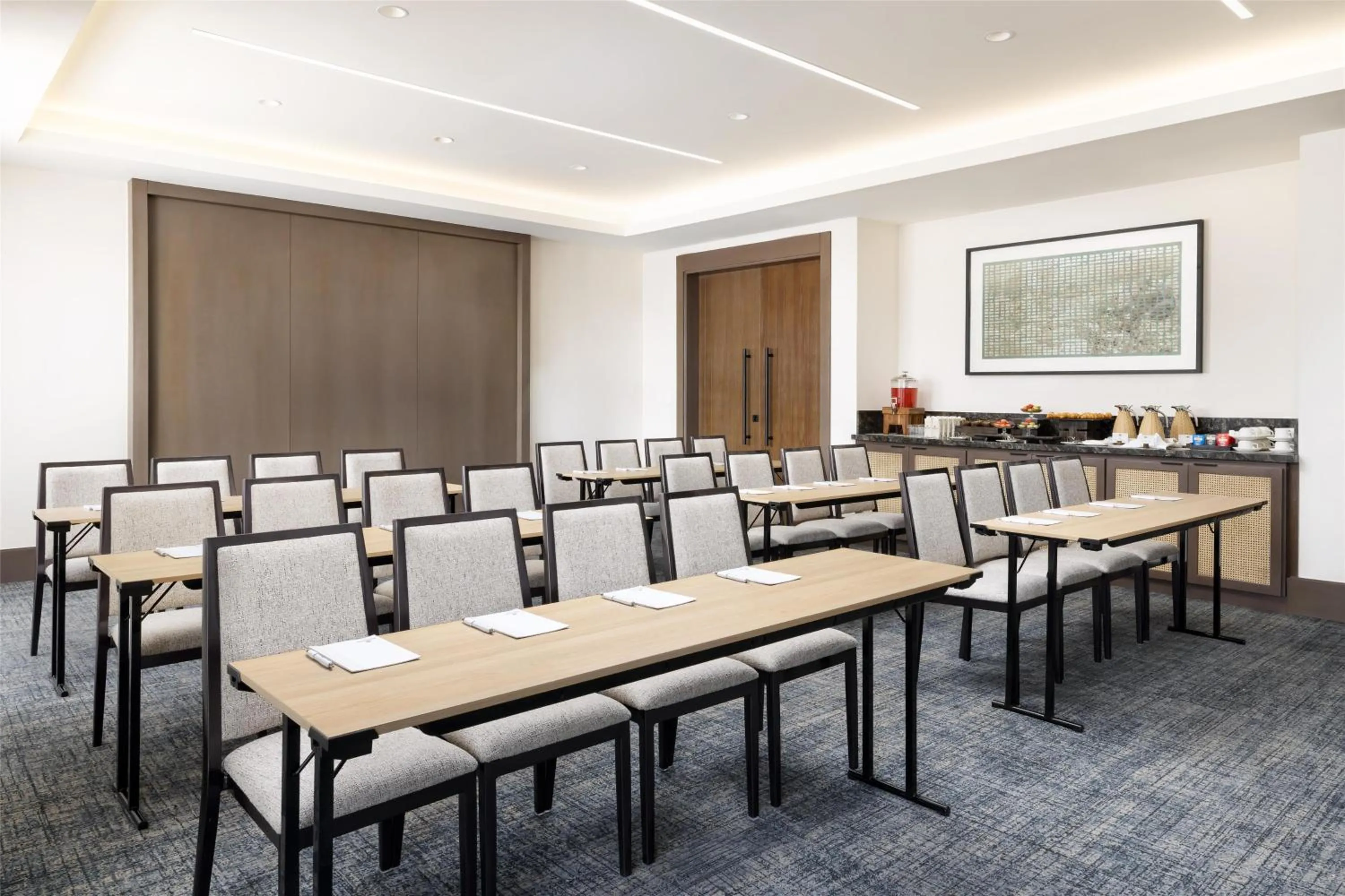 Meeting/conference room in Hotel Santiago, Curio Collection By Hilton