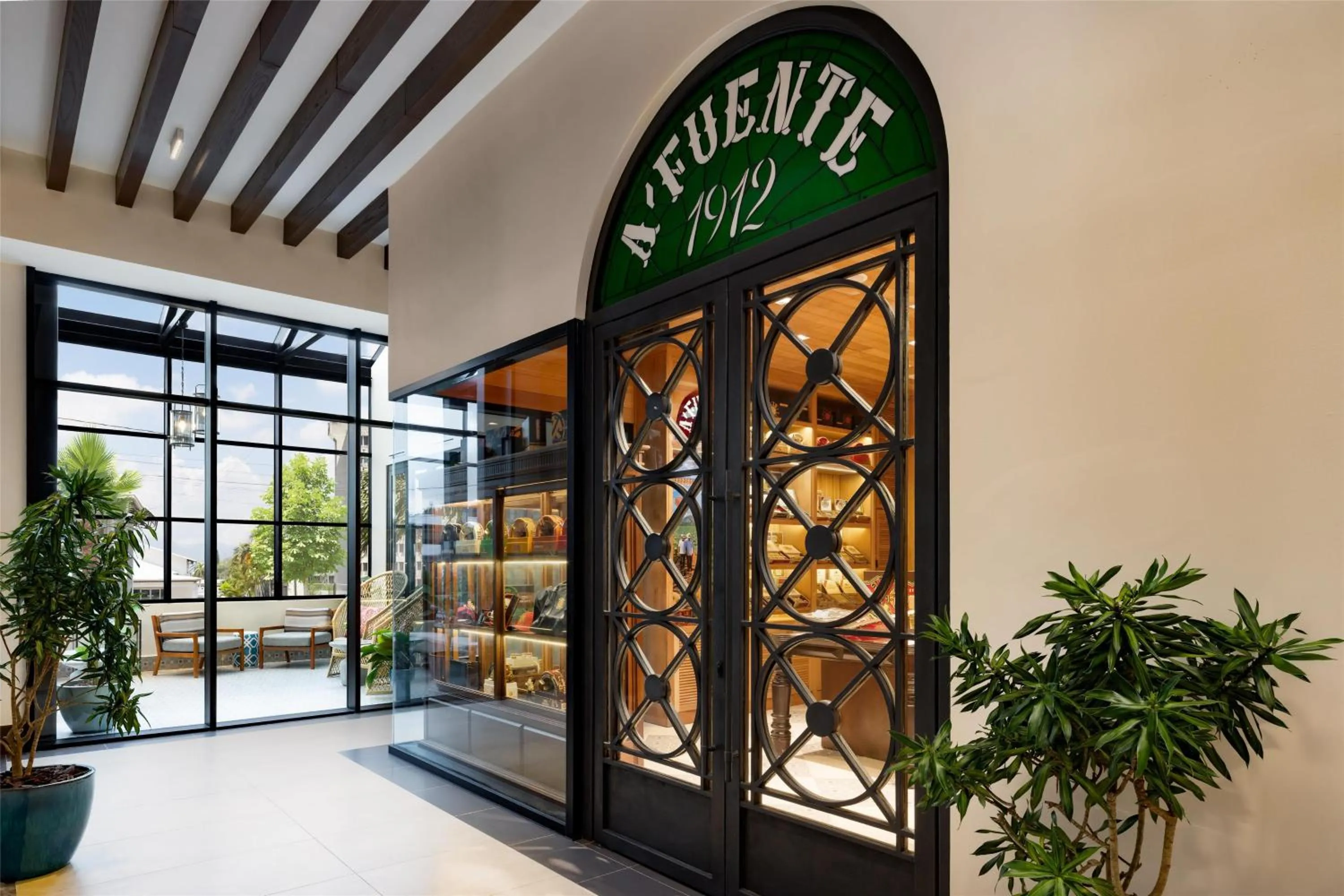 Meeting/conference room in Hotel Santiago, Curio Collection By Hilton