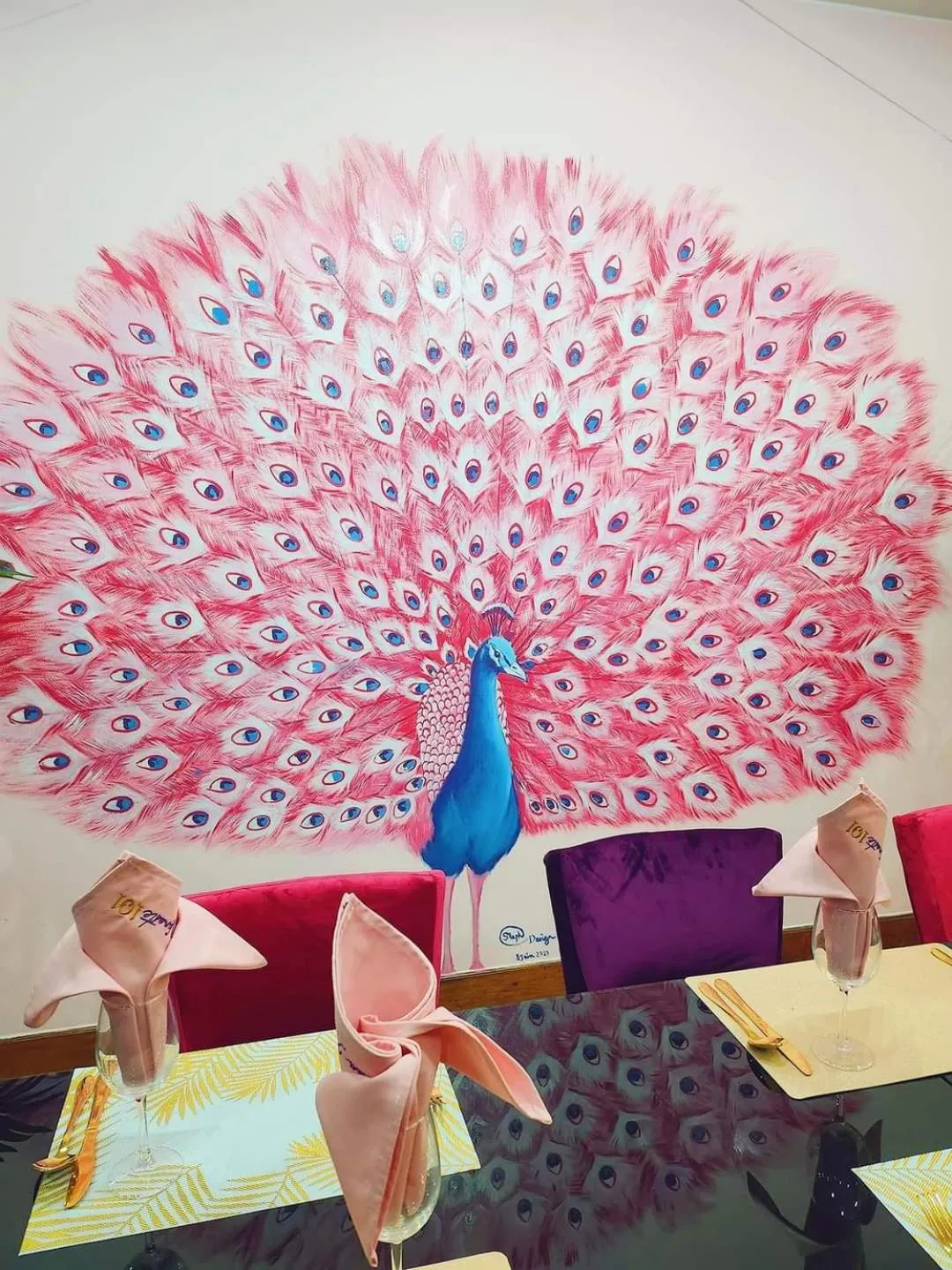 Decorative detail in Central Hotel Tana