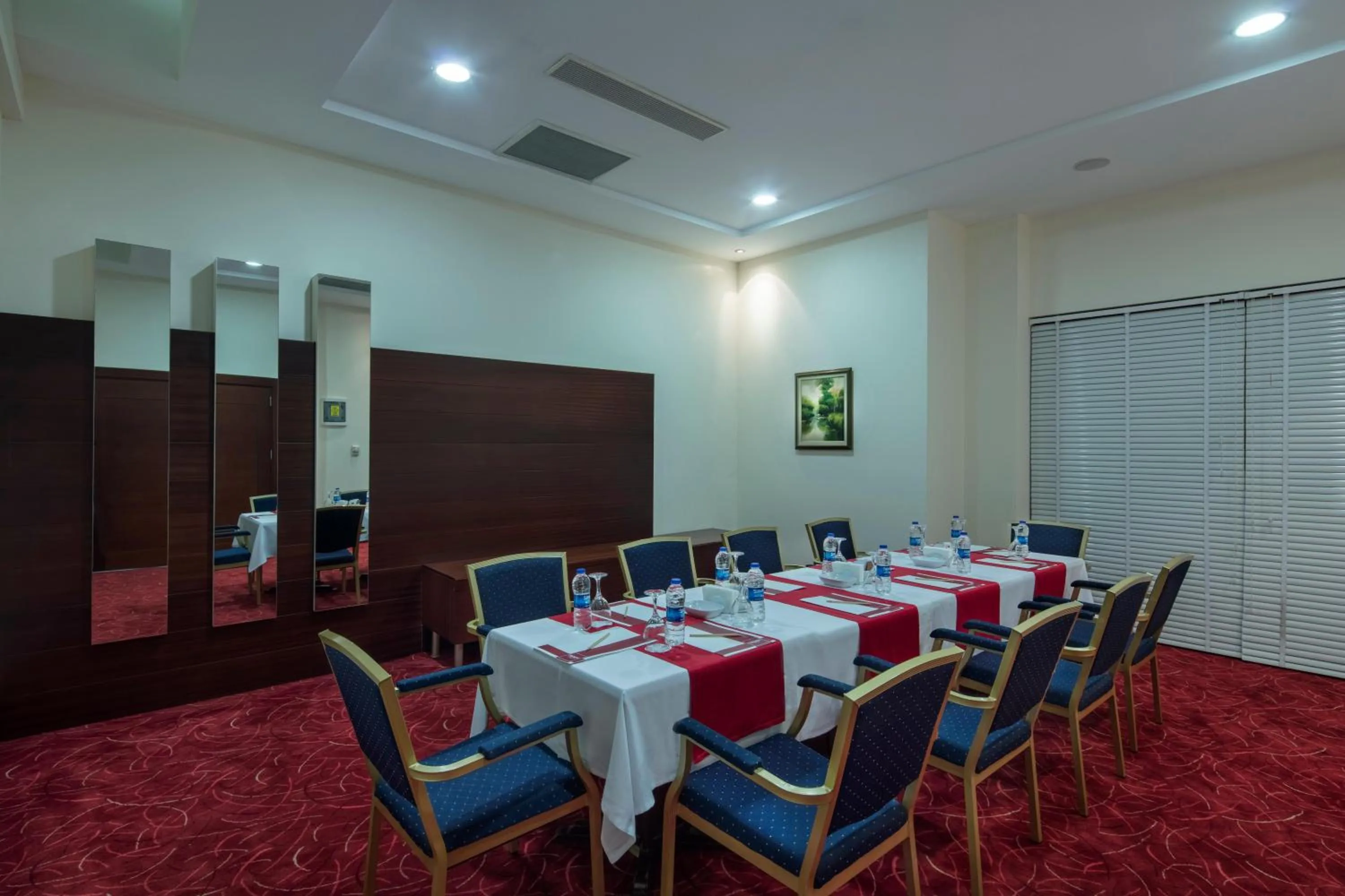 Meeting/conference room in Trendy Side Beach Adults Only