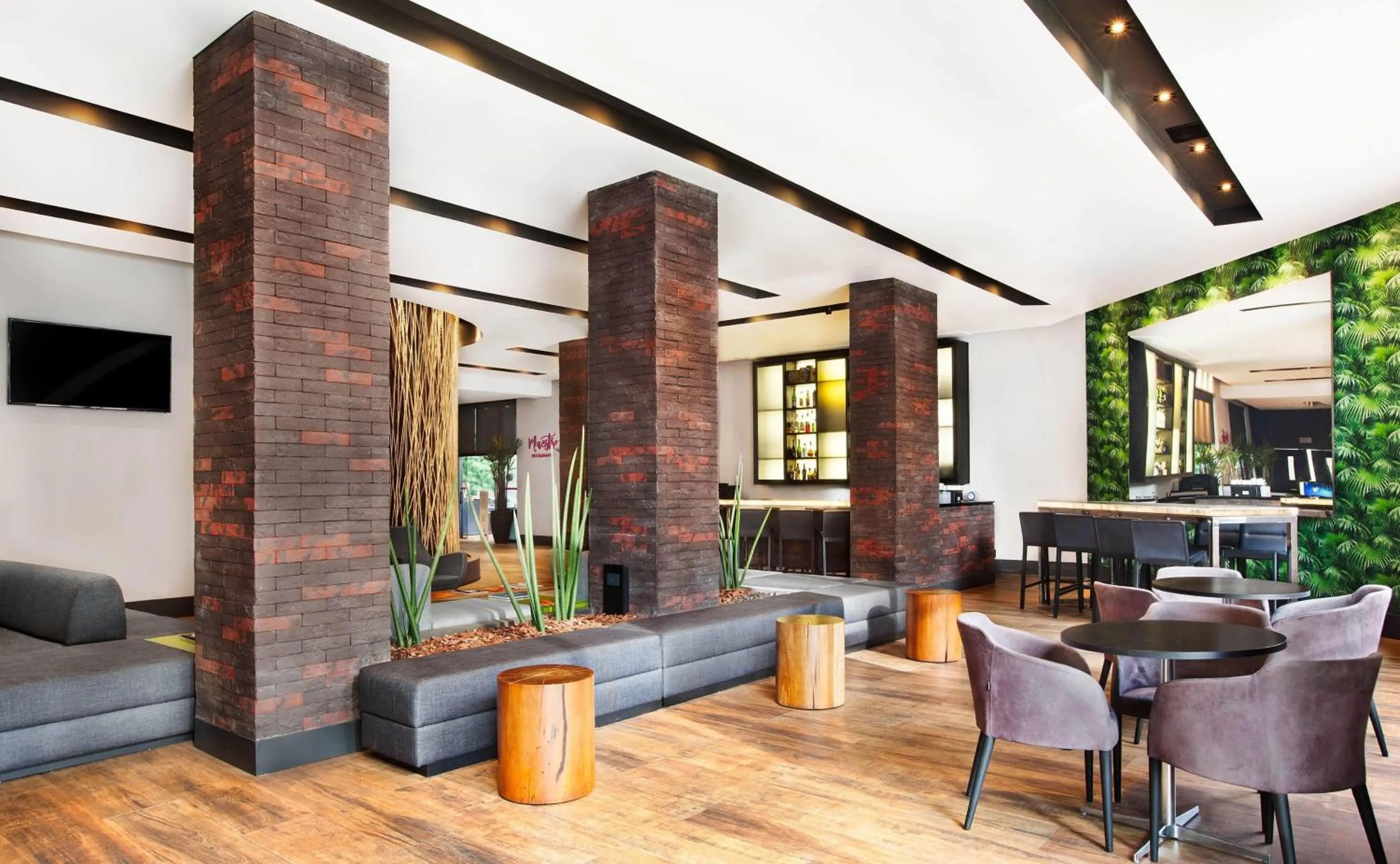 Restaurant/places to eat in Meliá Ibirapuera