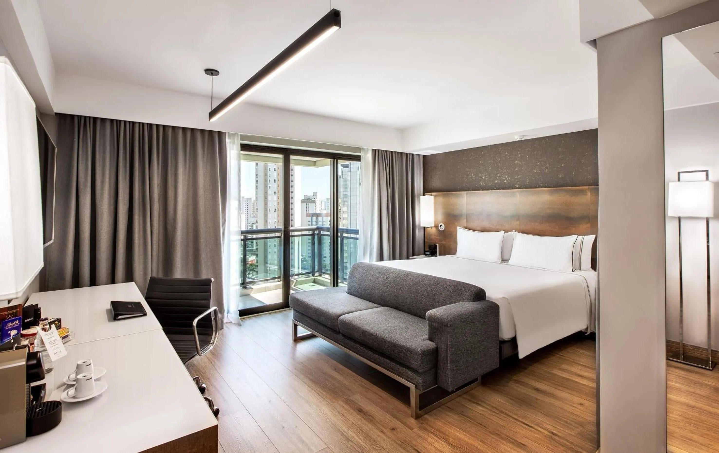 Bedroom, Bed in Meliá Ibirapuera