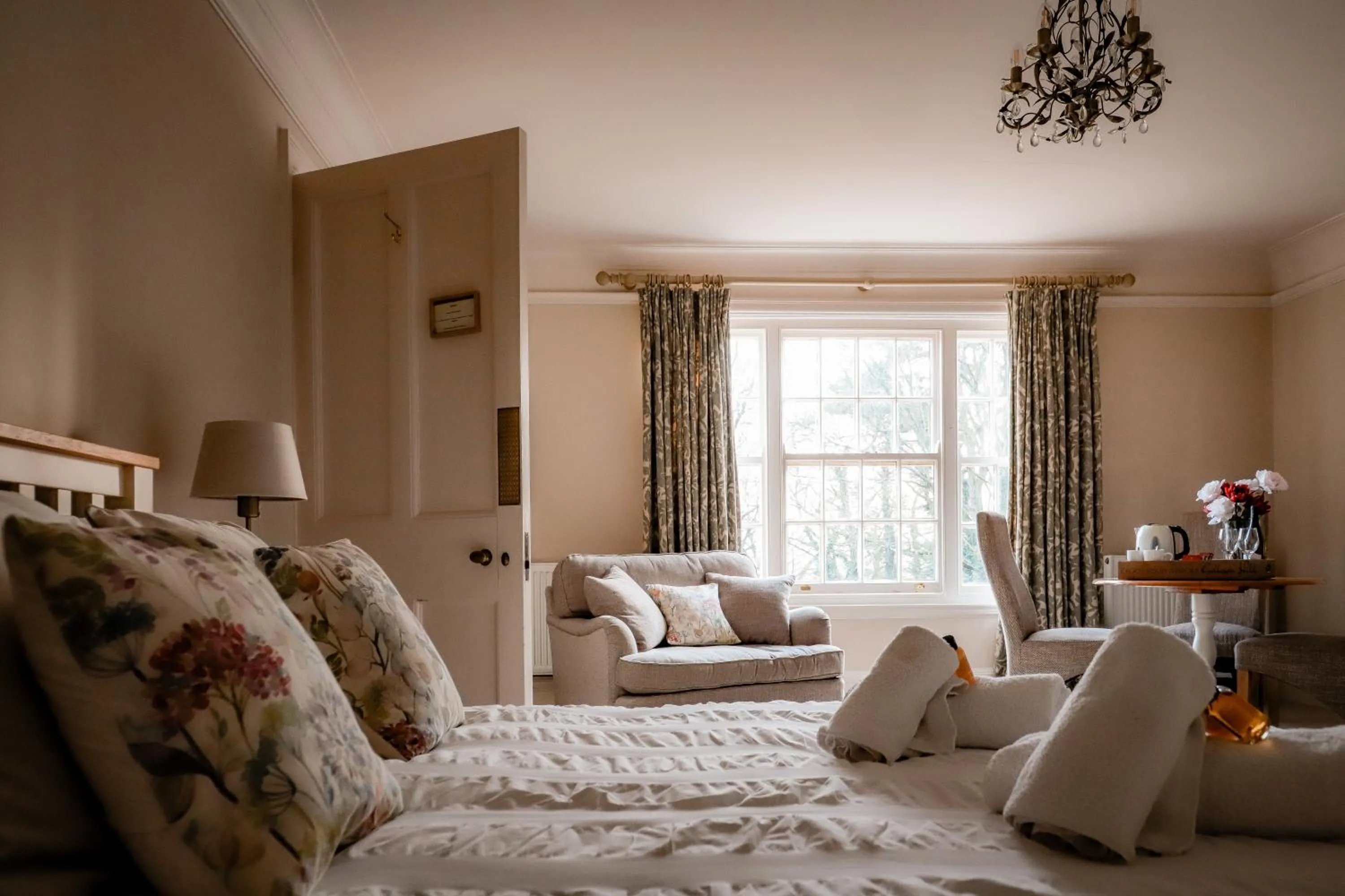 Photo of the whole room, Bed in Gallows Hill