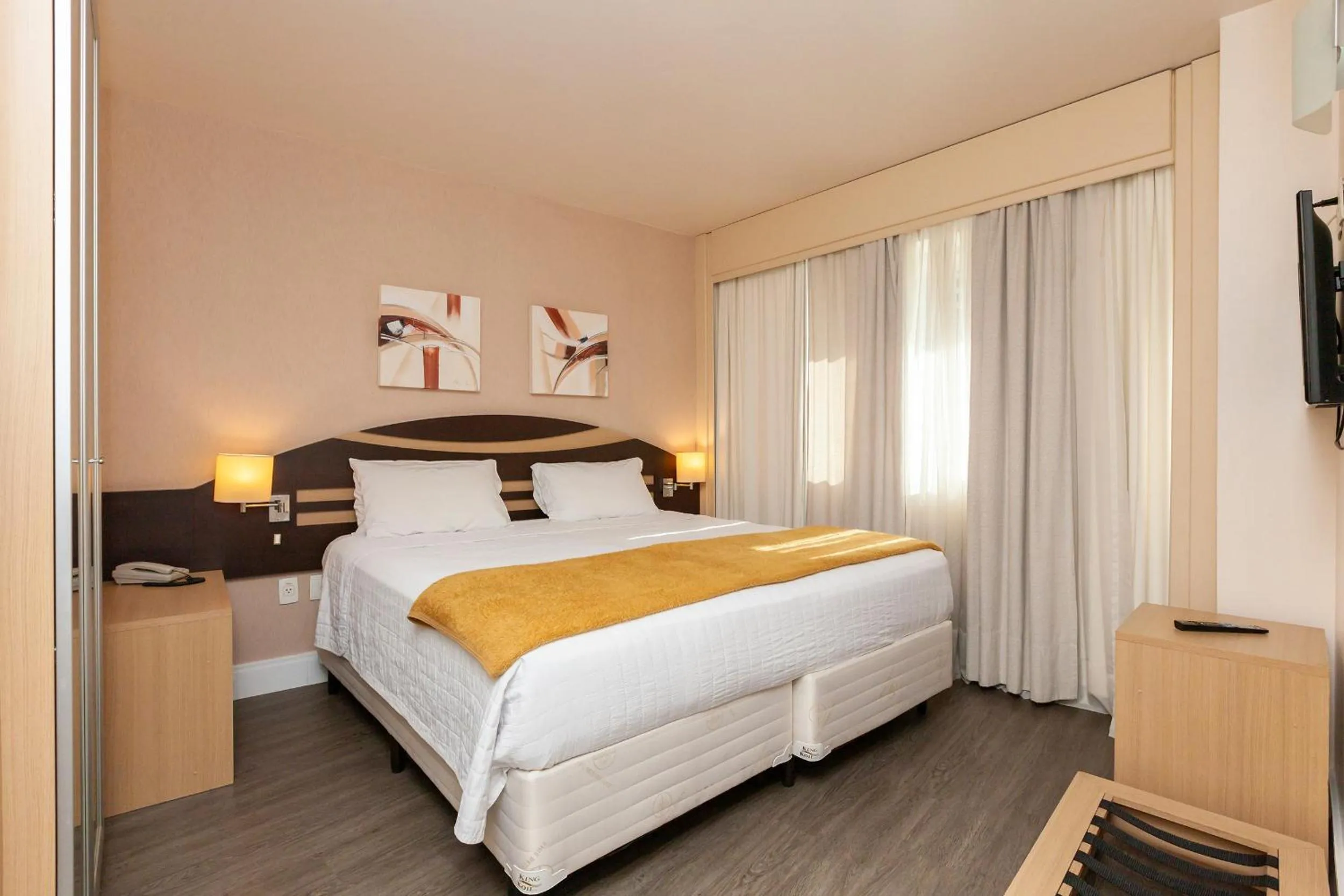 Photo of the whole room, Bed in Tri Hotel Vittoria Bento