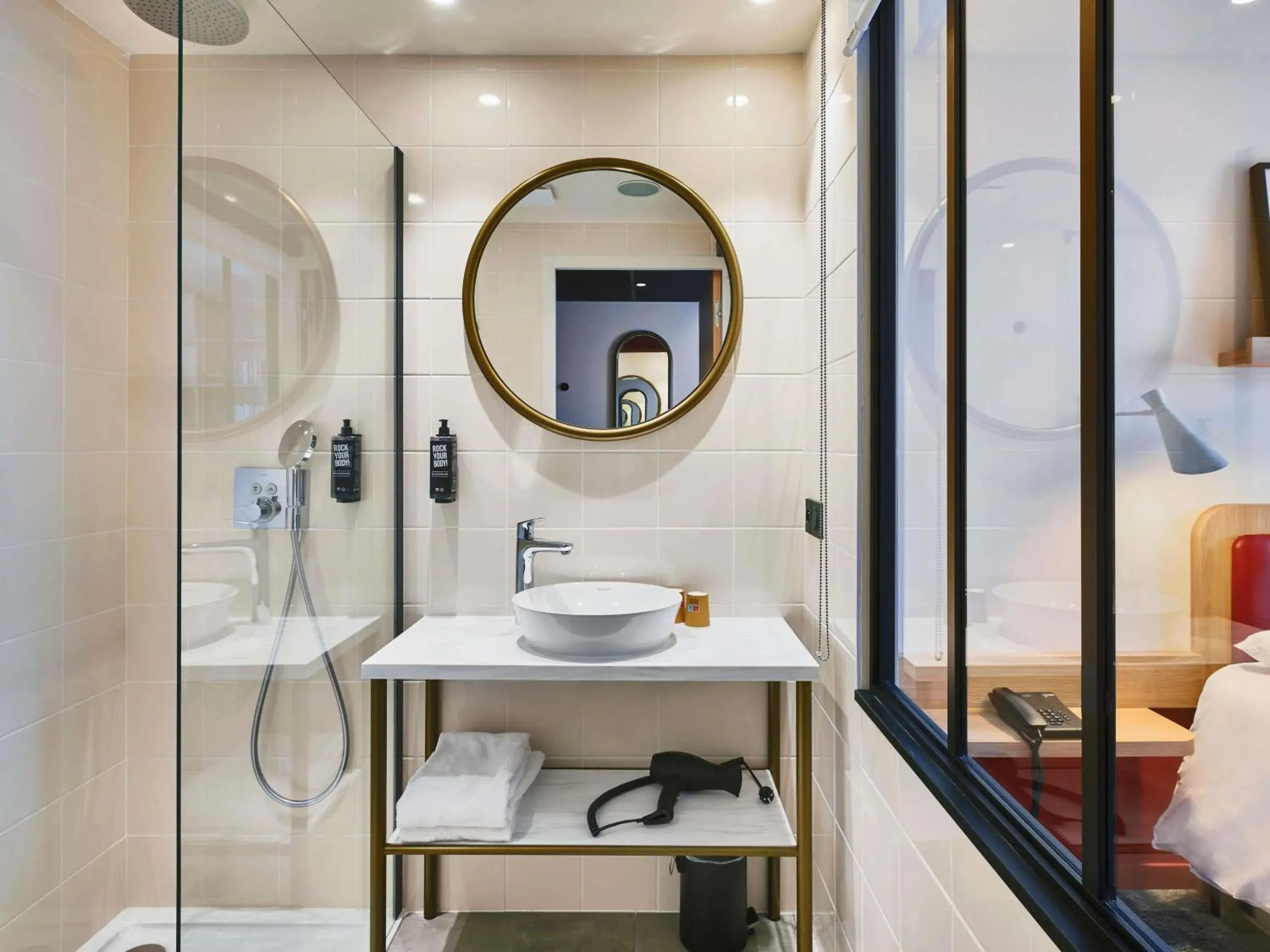 Property building, Bed in ibis Styles La Roche-sur-Yon Property building, Bed in ibis Styles La Roche-sur-Yon