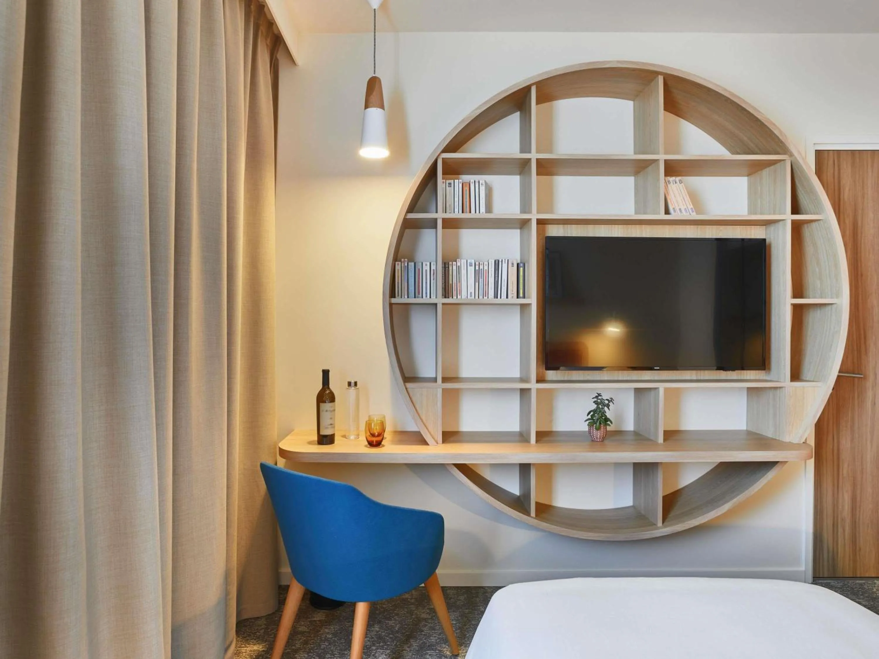 Property building, Bed in ibis Styles La Roche-sur-Yon