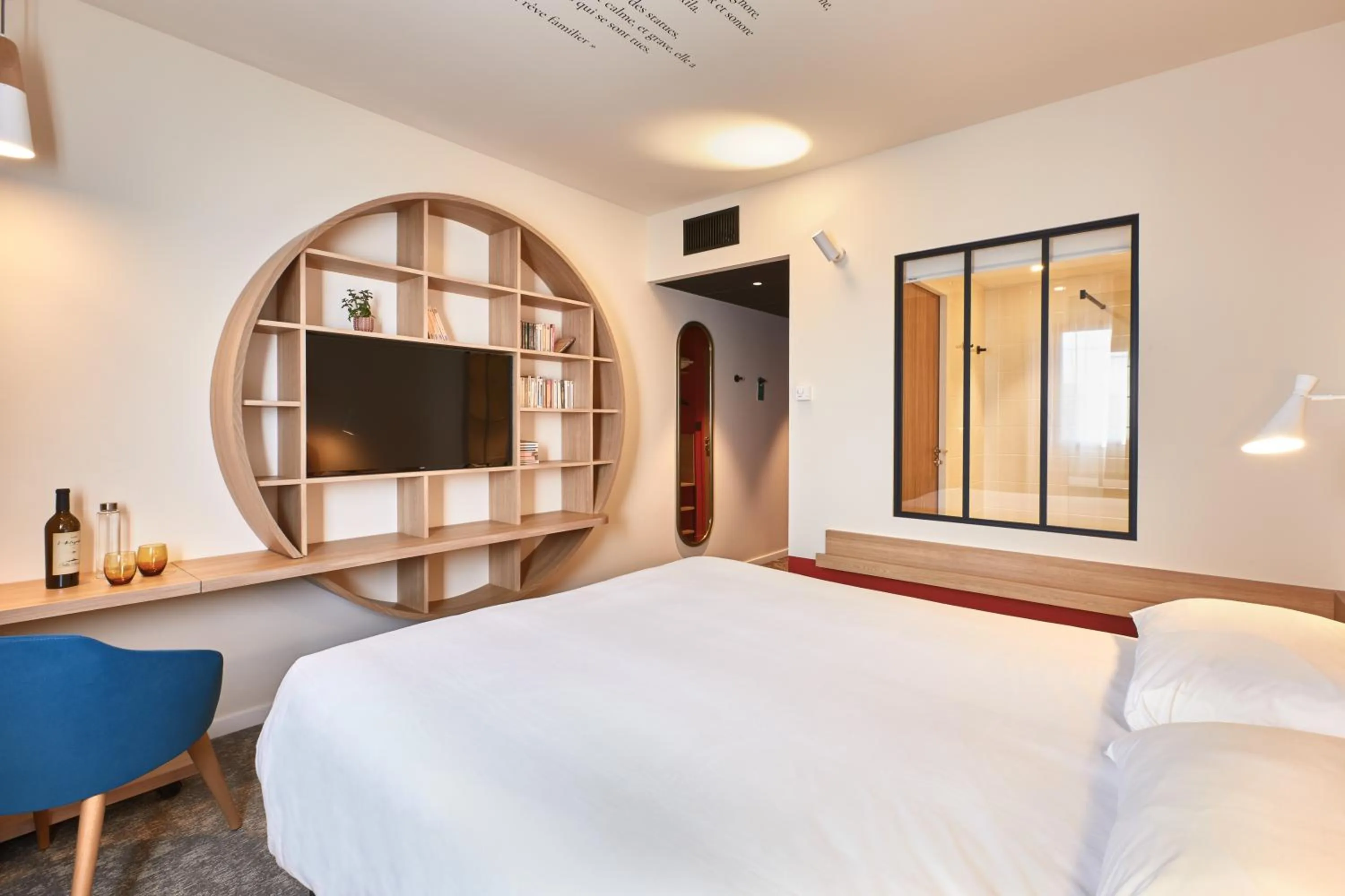 Photo of the whole room, Bed in ibis Styles La Roche-sur-Yon