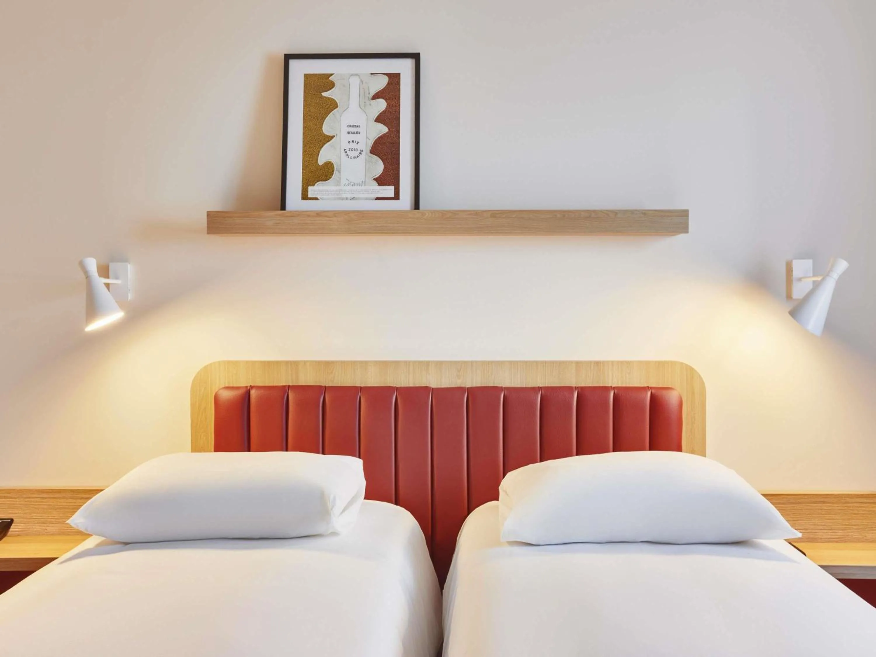 Bedroom, Bed in ibis Styles La Roche-sur-Yon