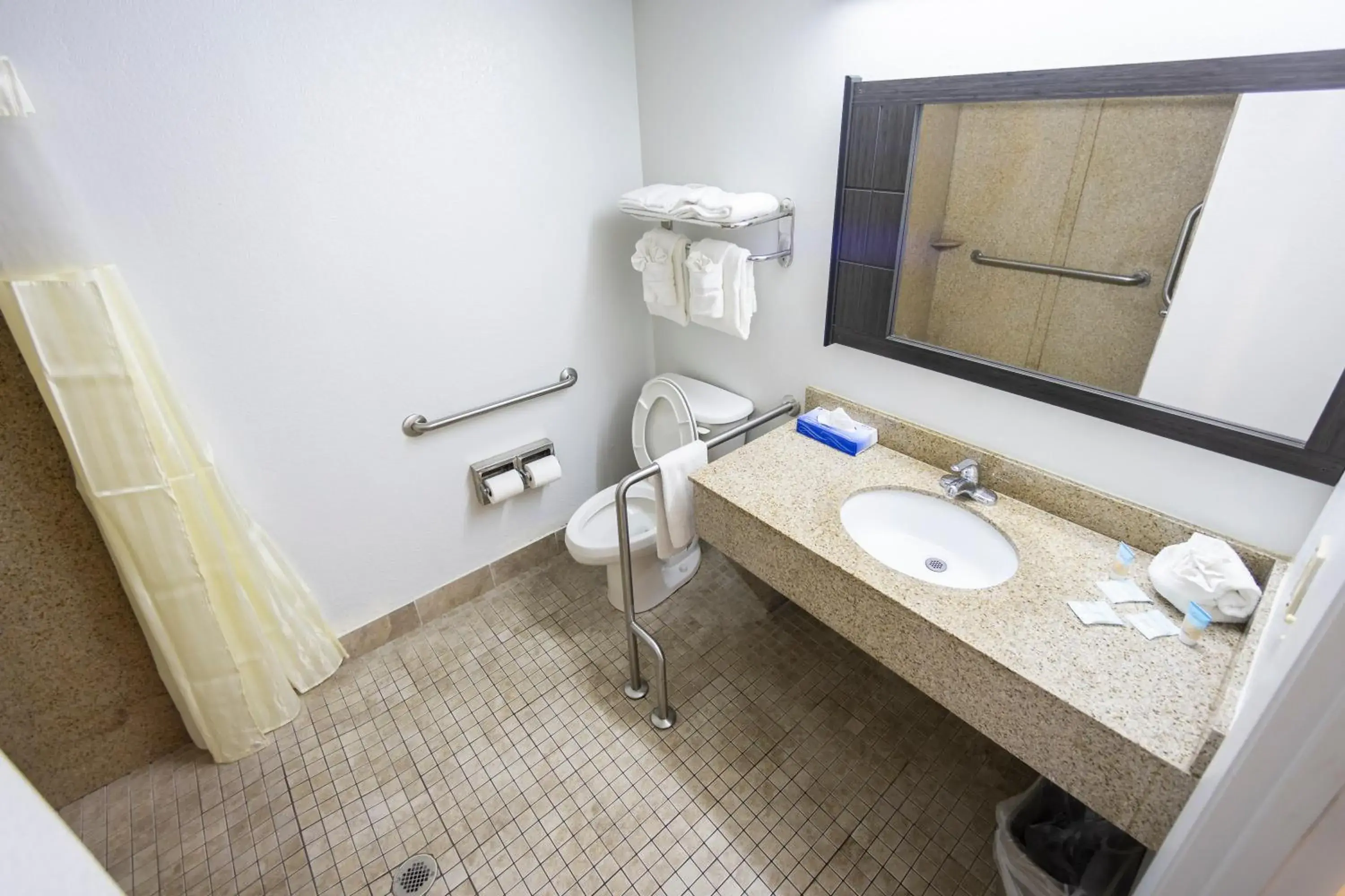 King Room - Disability Access - Non-Smoking in Ocean Breeze Inn King Room - Disability Access - Non-Smoking in Ocean Breeze Inn