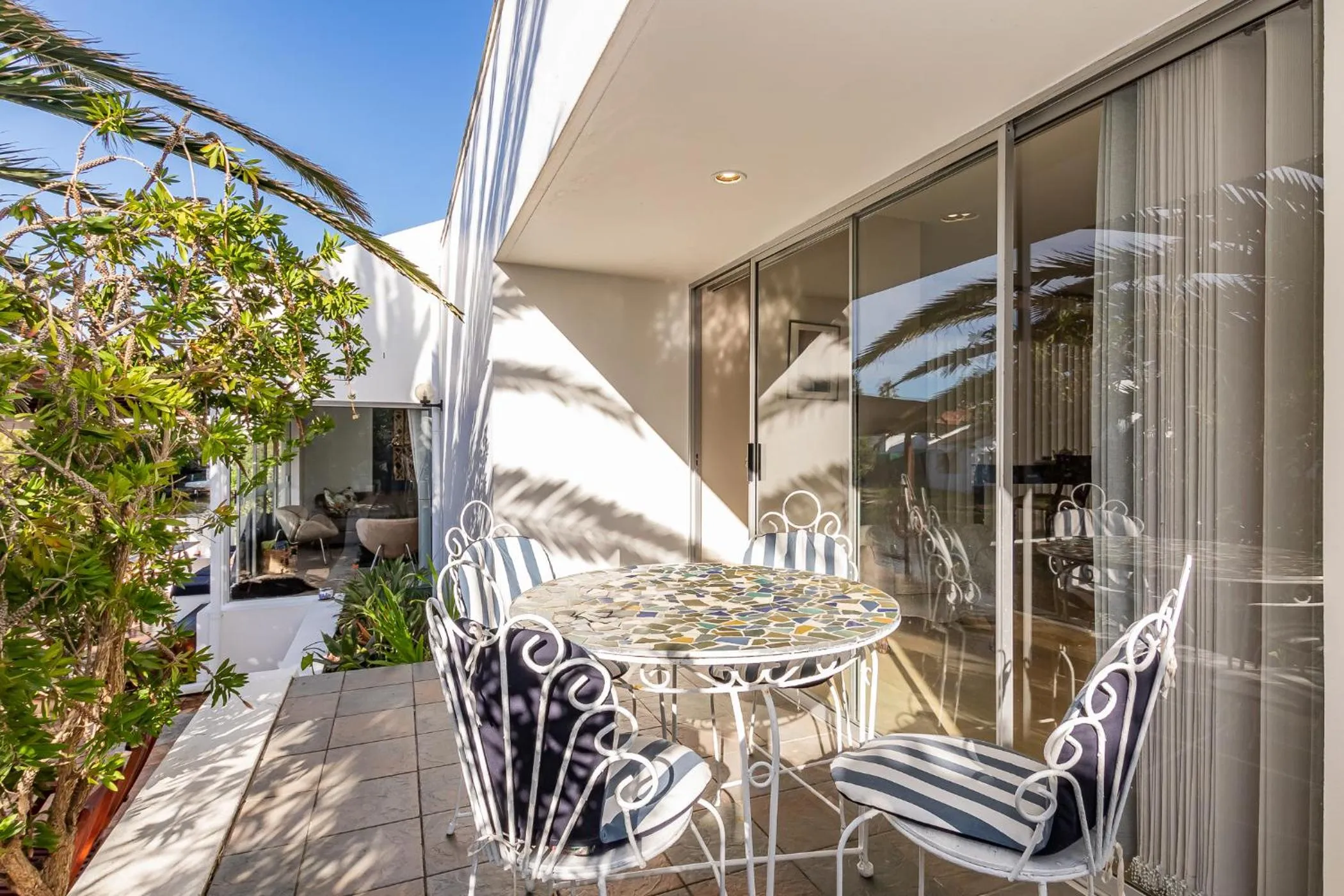 Admiralty Bed & Breakfast