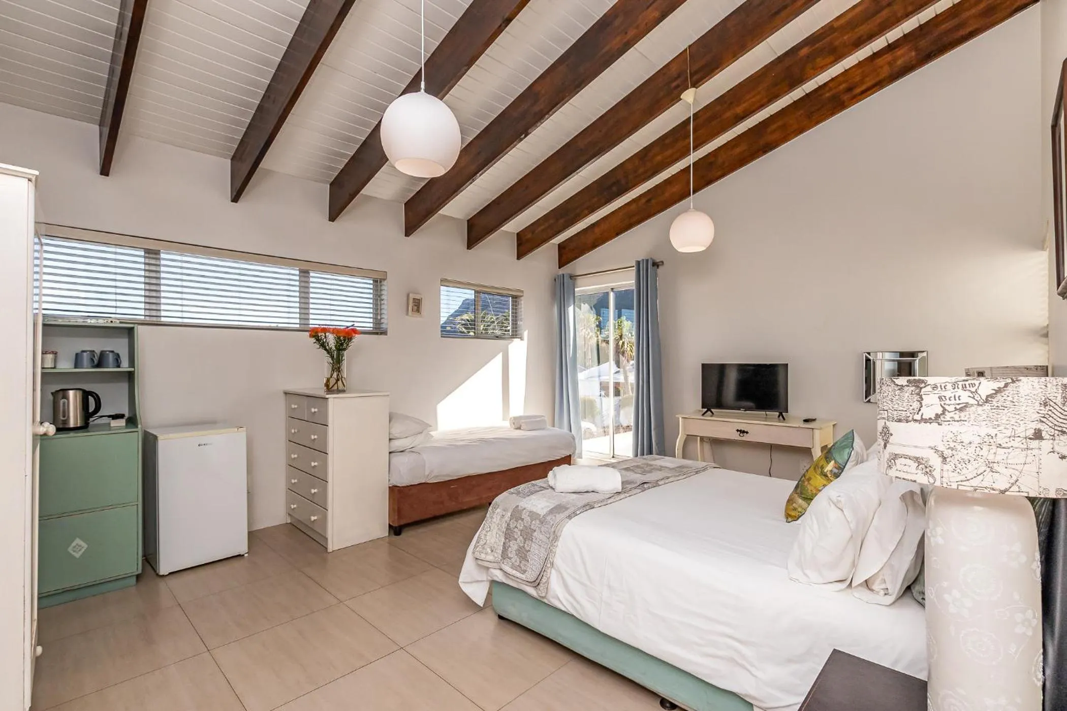 Bed in Admiralty Bed & Breakfast