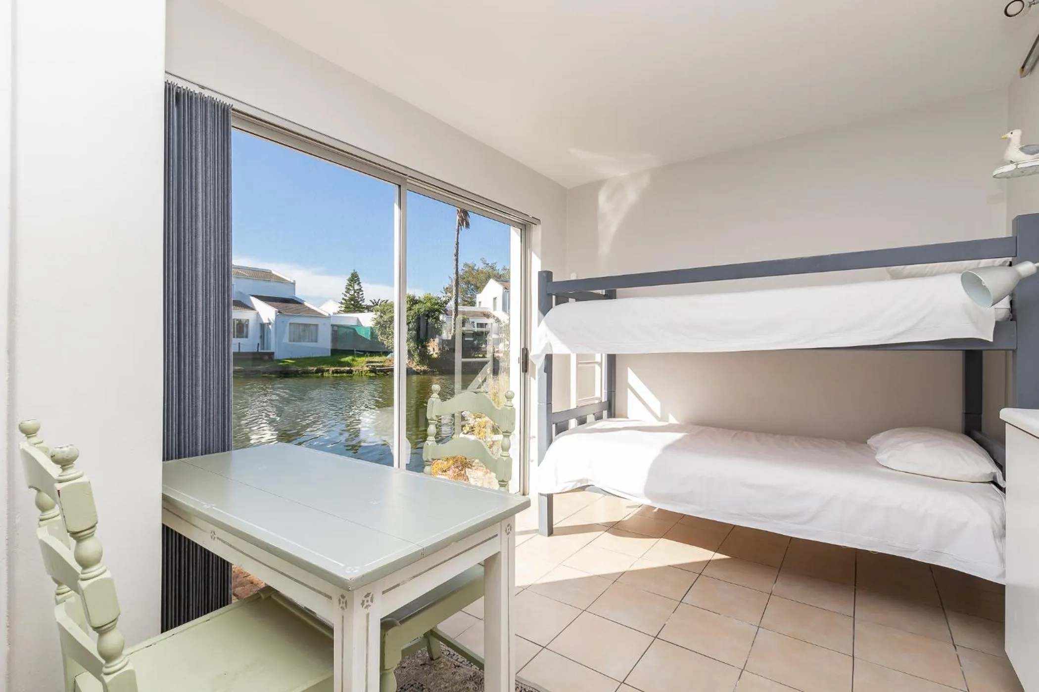 Bed in Admiralty Bed & Breakfast