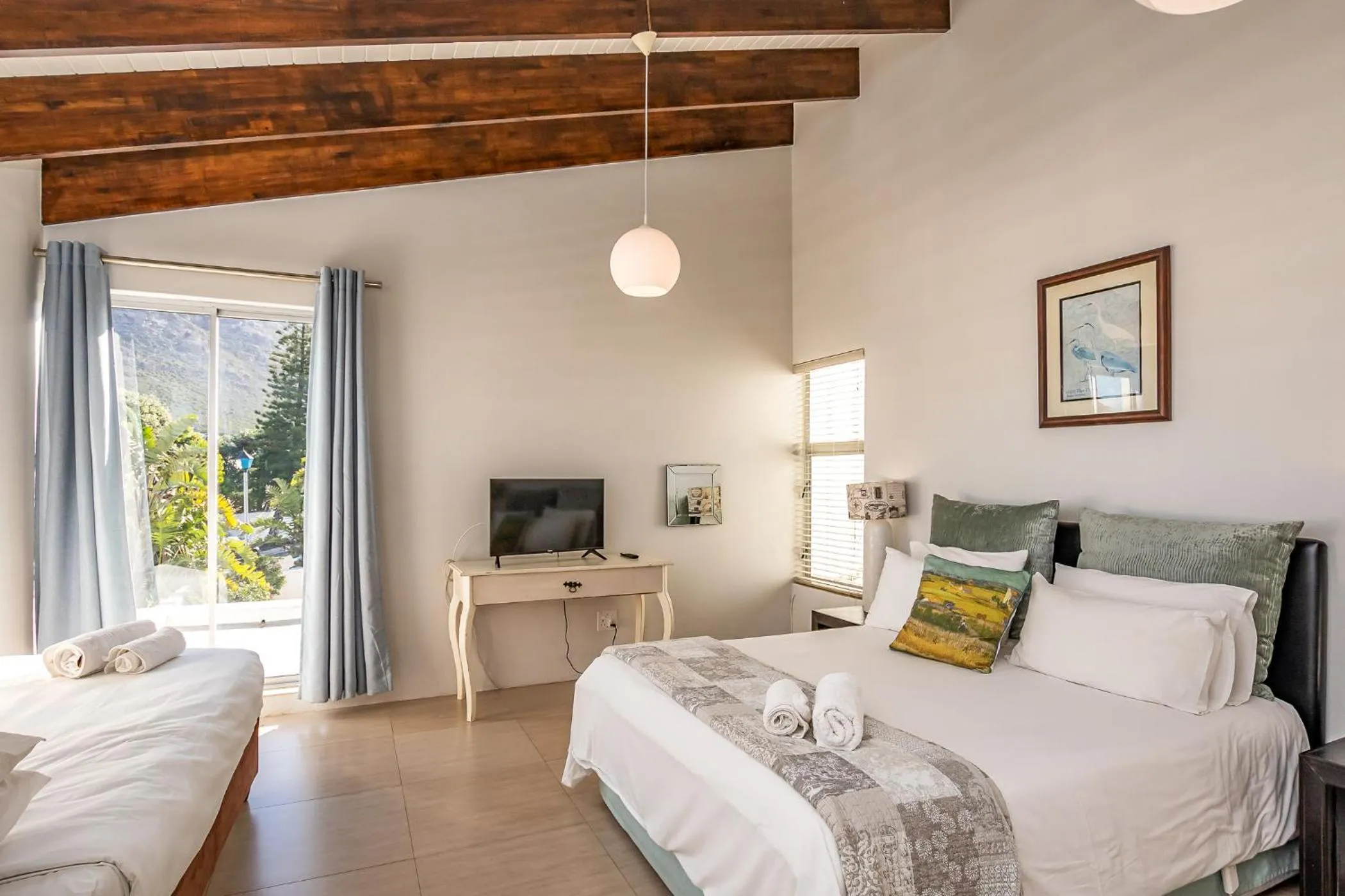 Bed in Admiralty Bed & Breakfast