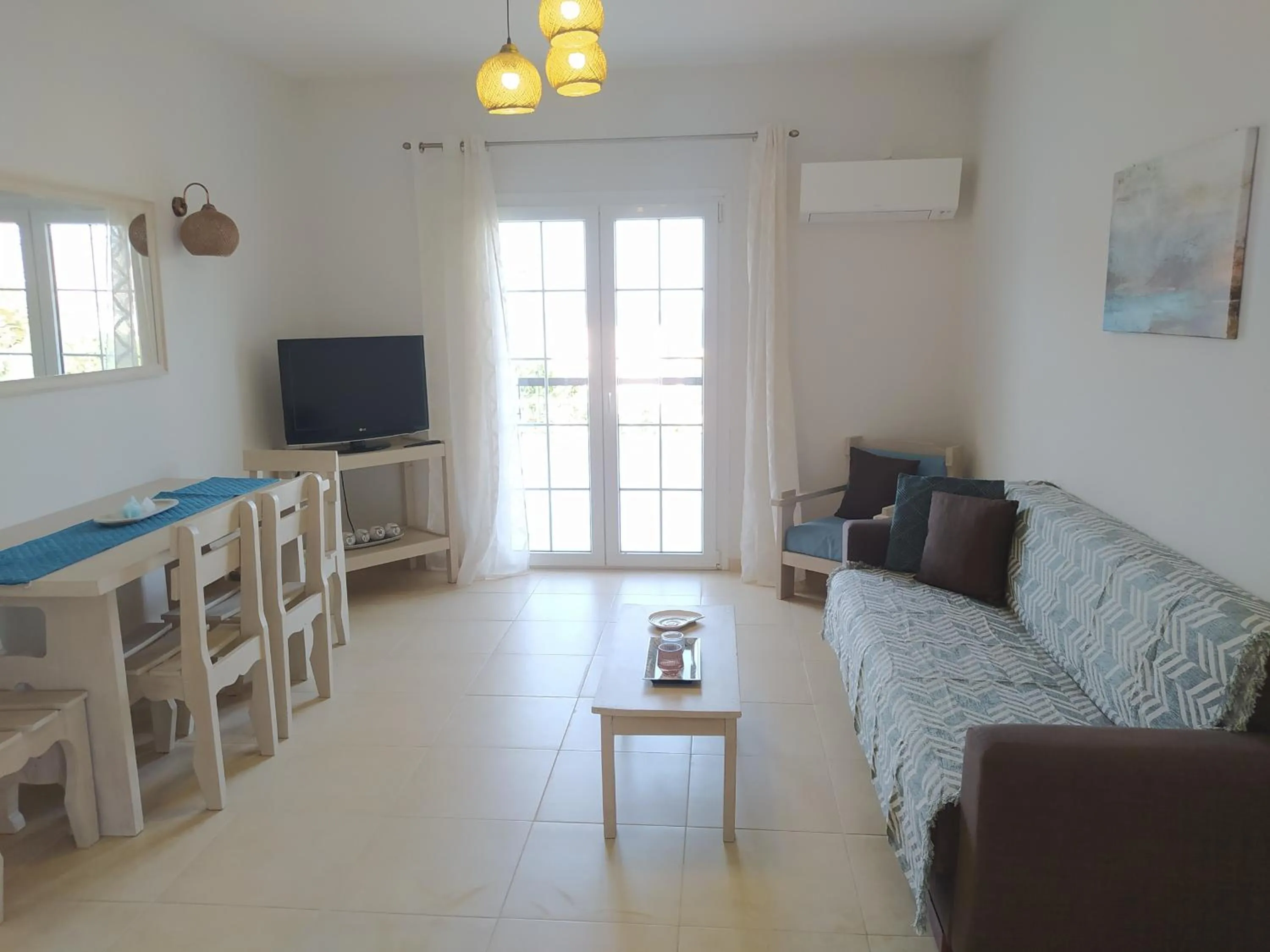 TV and multimedia in Hotel Elena