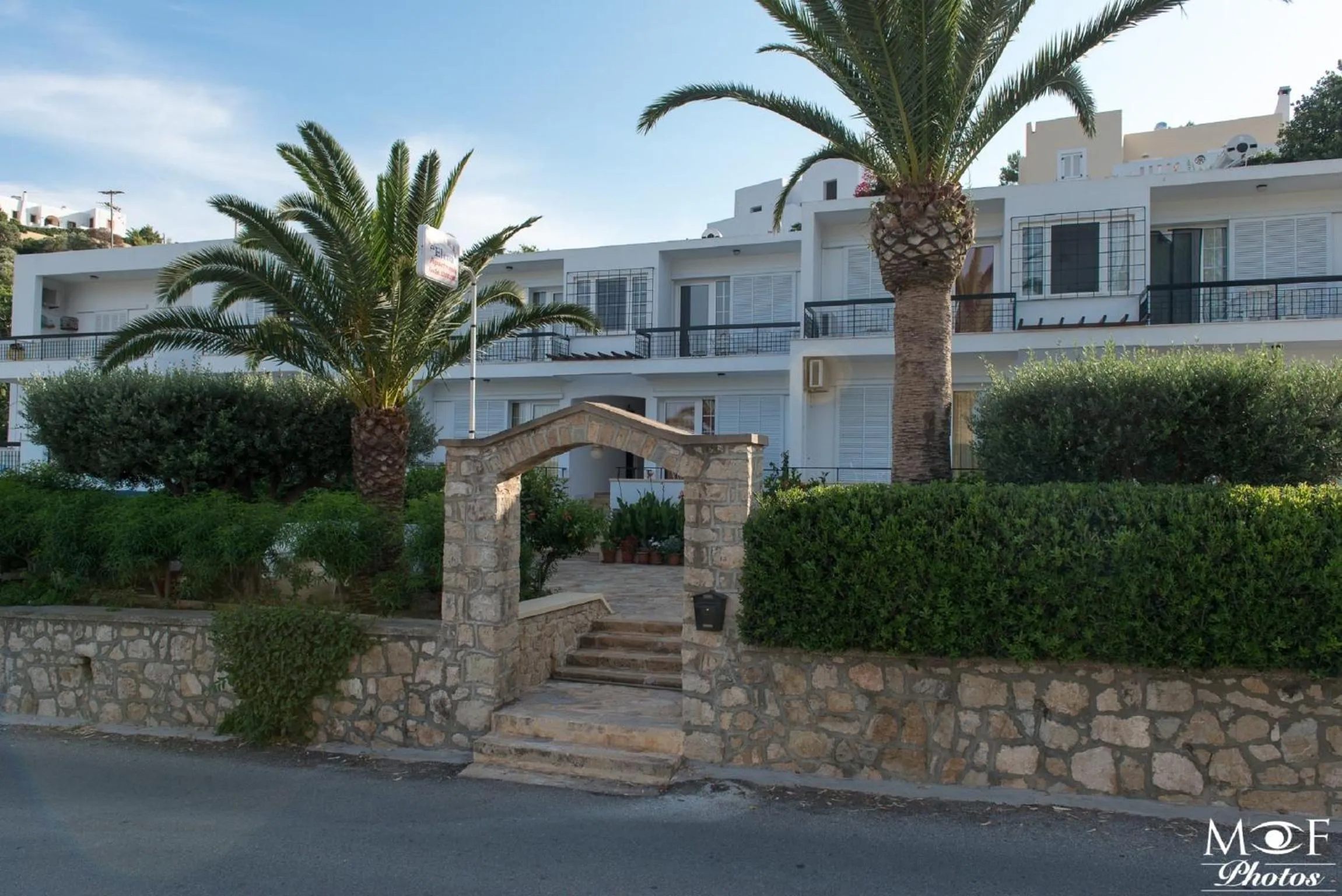 Facade/entrance in Hotel Elena
