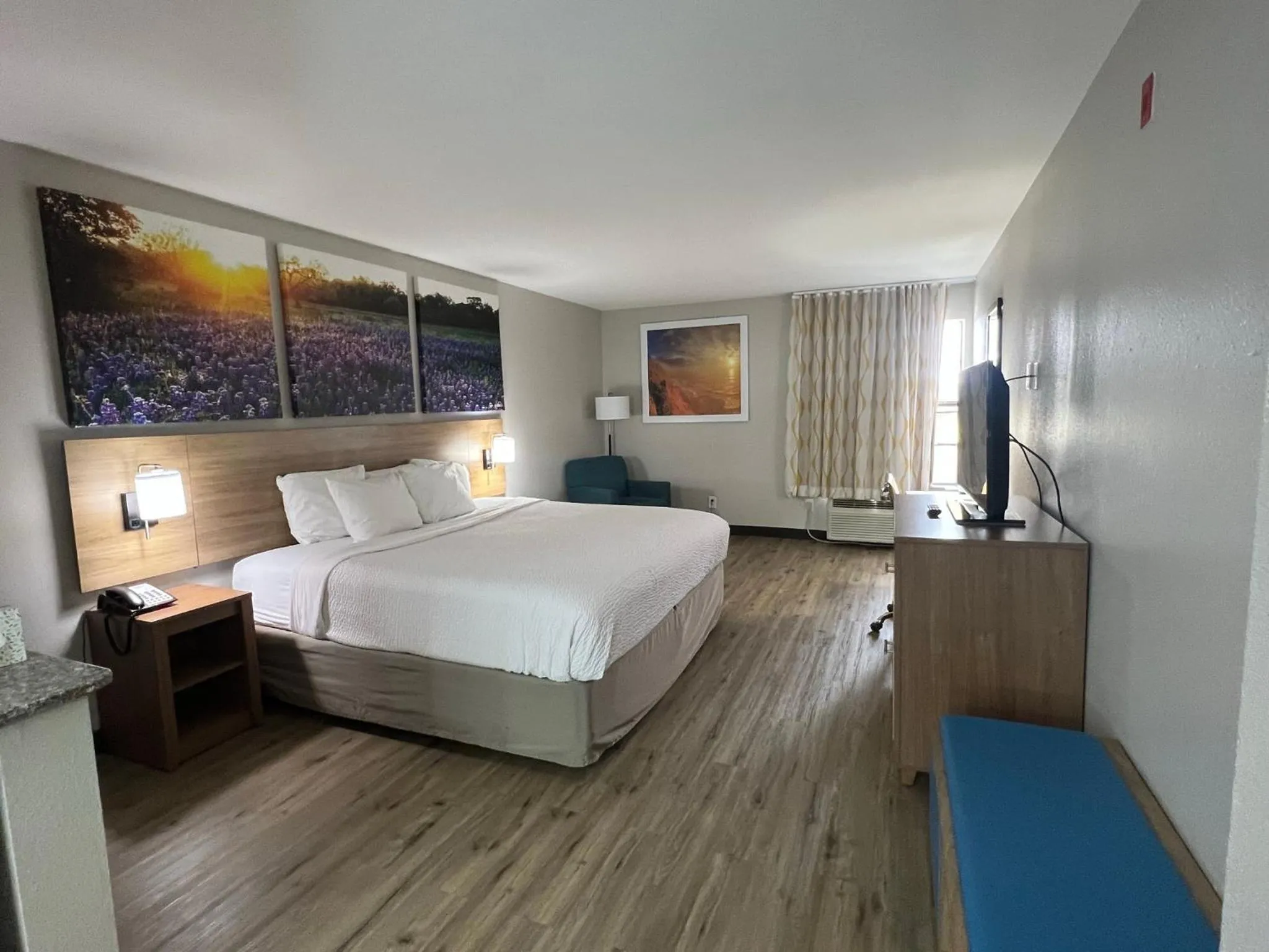 Bed in Days Inn by Wyndham Dallas Plano