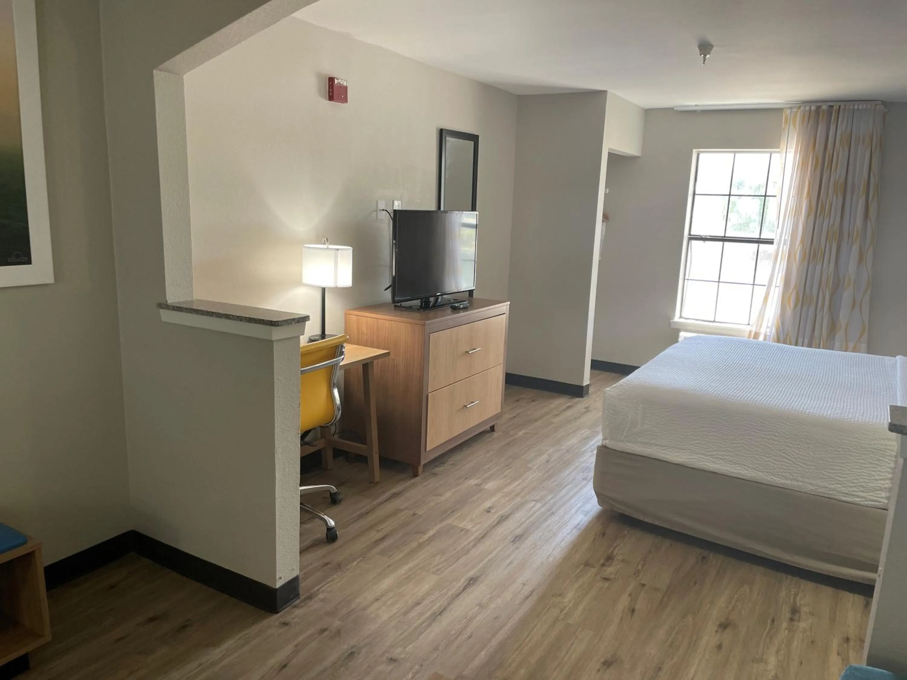 Bed in Days Inn by Wyndham Dallas Plano