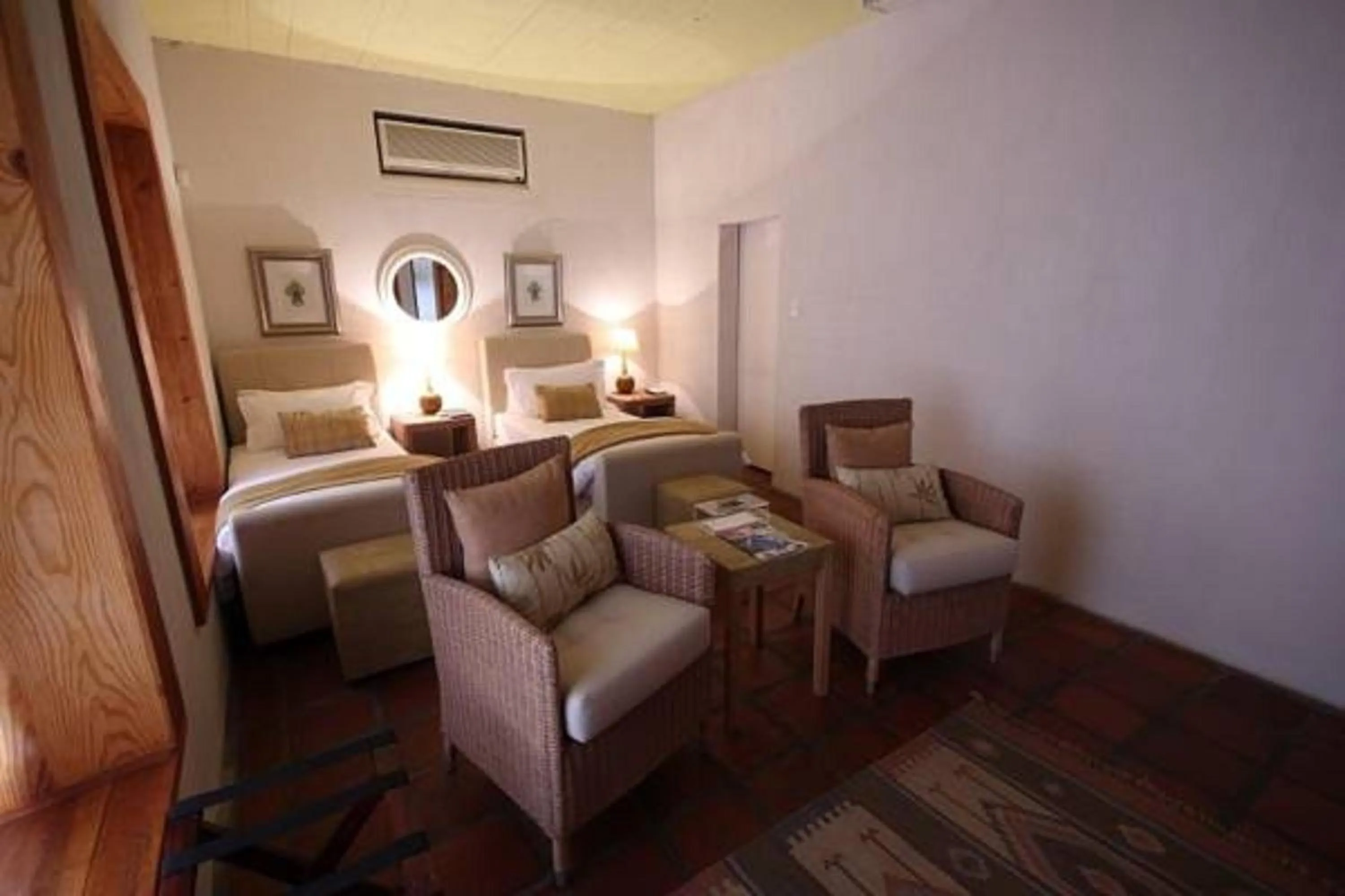 Bedroom, Bed in Dundi Lodge