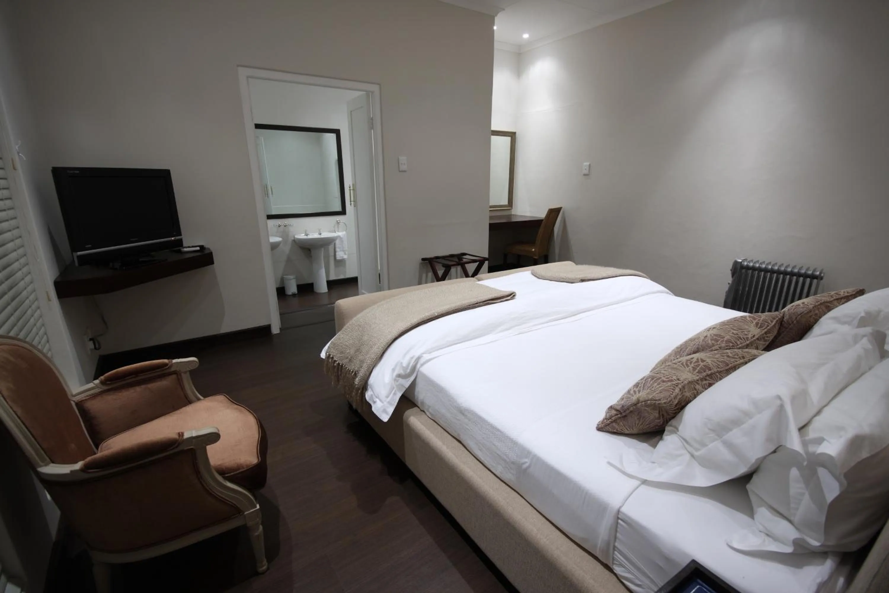 Bedroom, Bed in Dundi Lodge