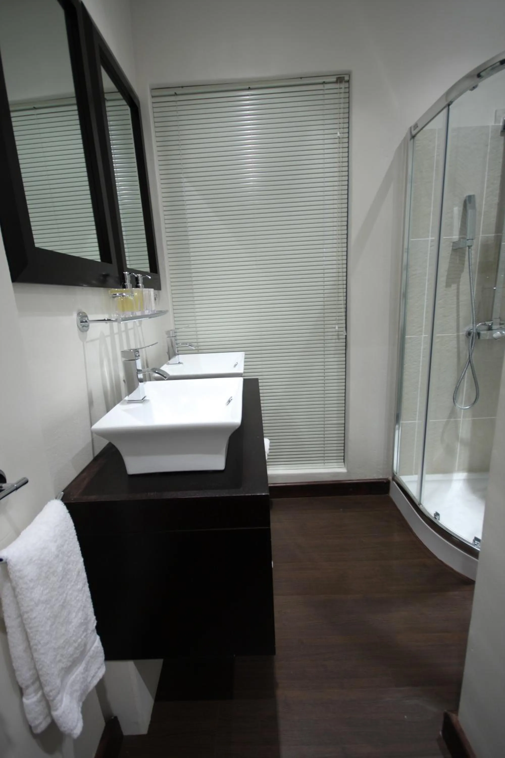 Bathroom in Dundi Lodge