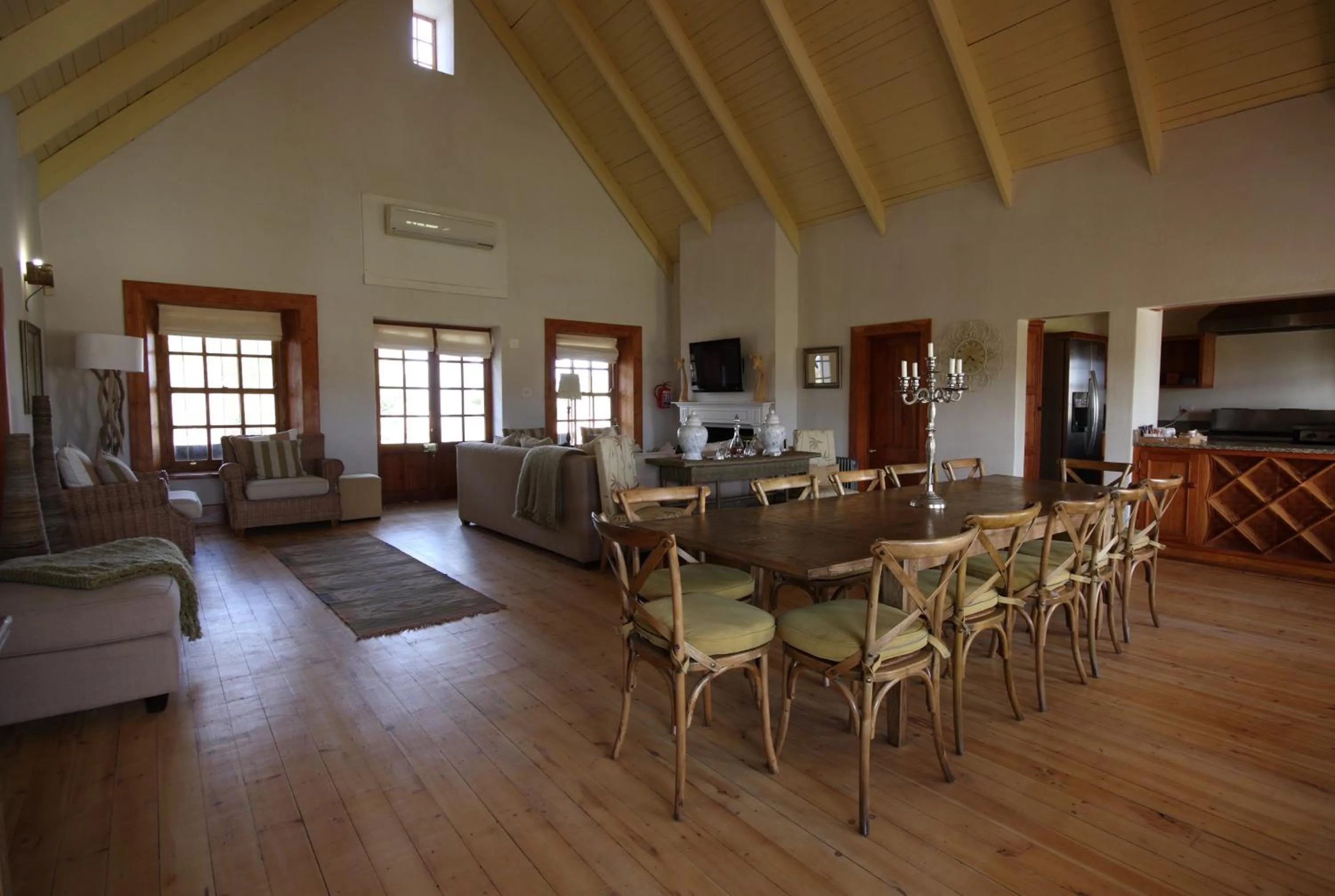 Lounge or bar in Dundi Lodge