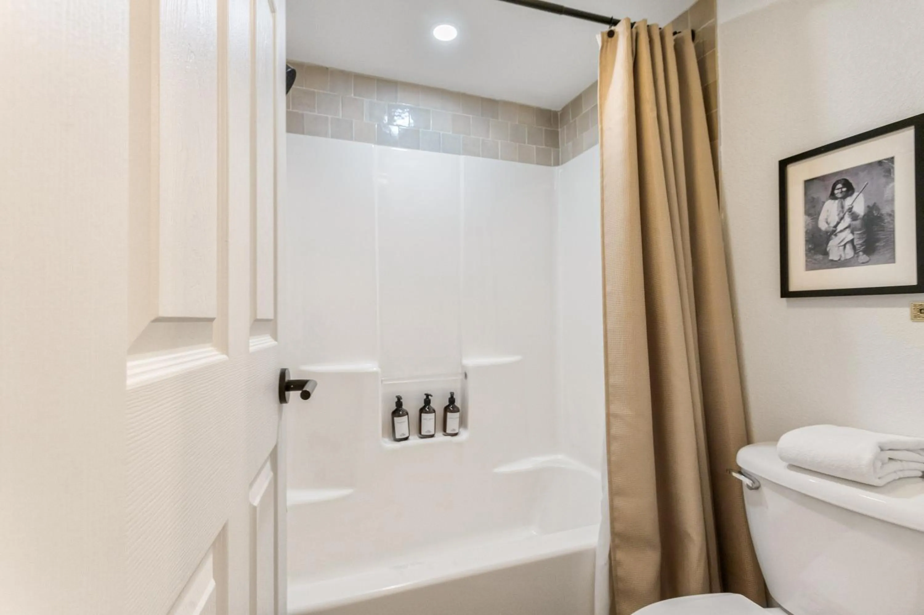 Budget Double Room in Inn History Tombstone