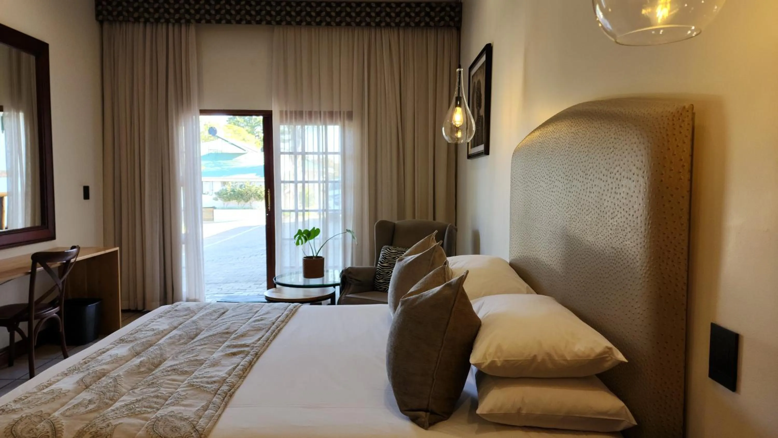 Bedroom, Bed in Shonalanga Lodge