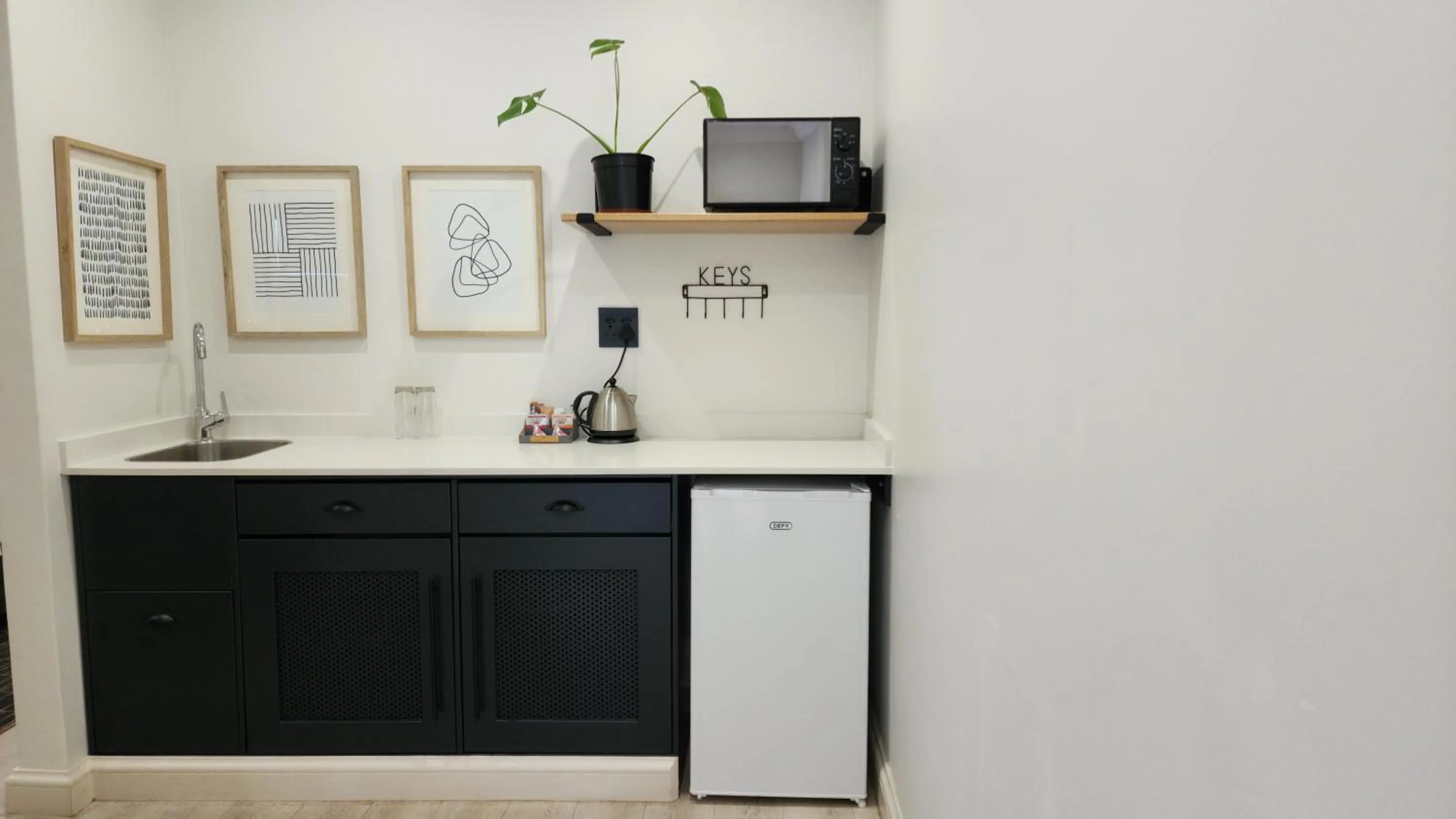 Kitchen or kitchenette in Shonalanga Lodge