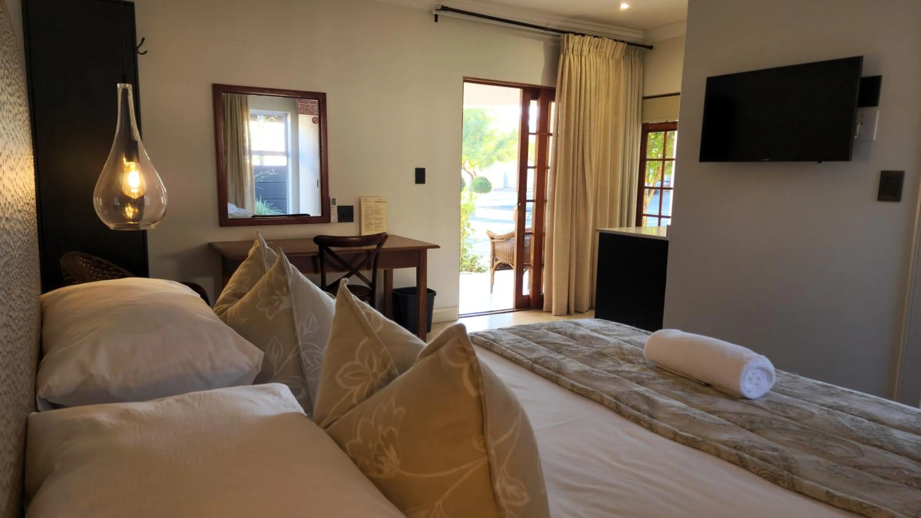 Bed in Shonalanga Lodge