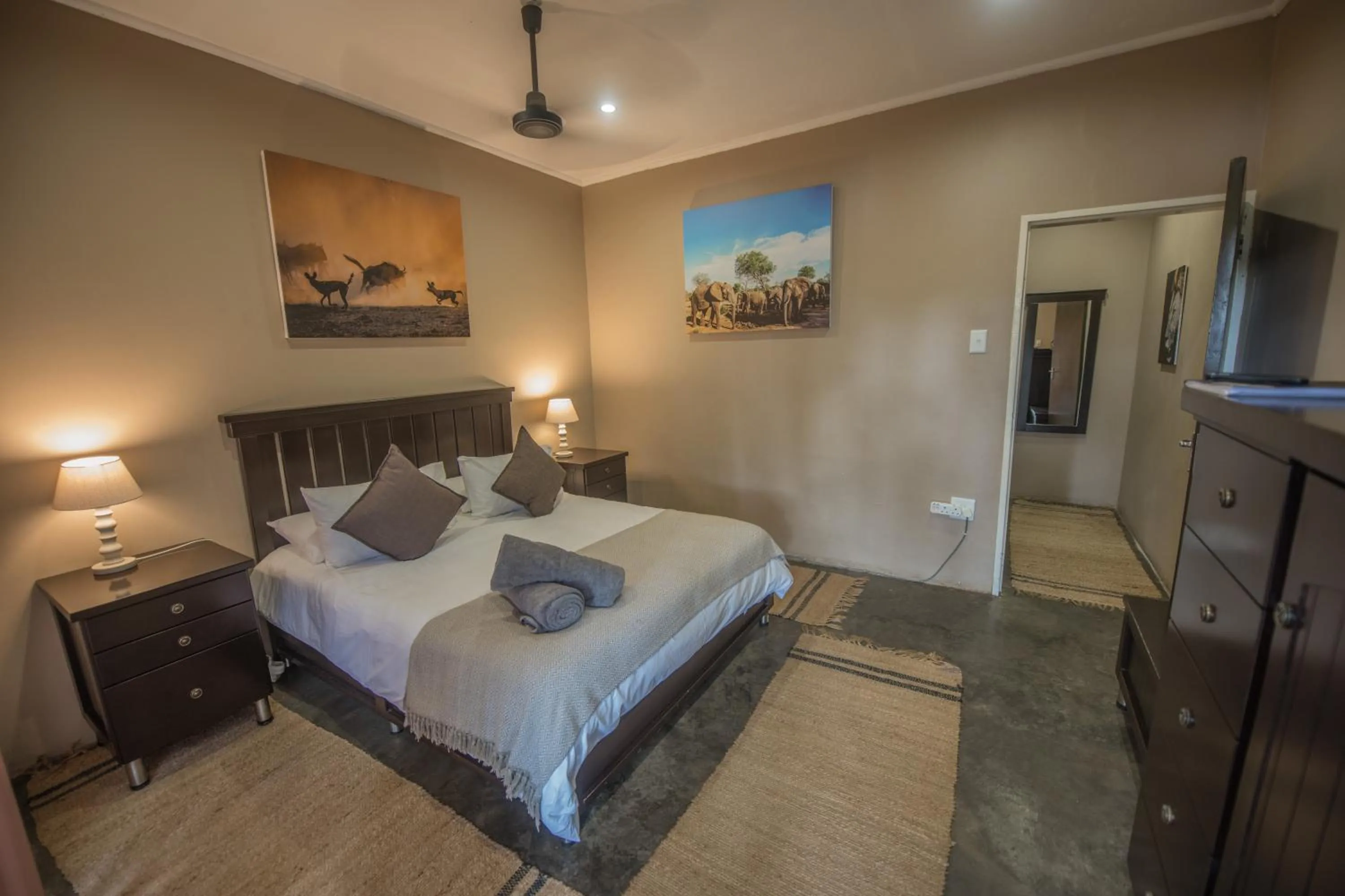 Coffee/tea facilities, Bed in Maninghi Lodge