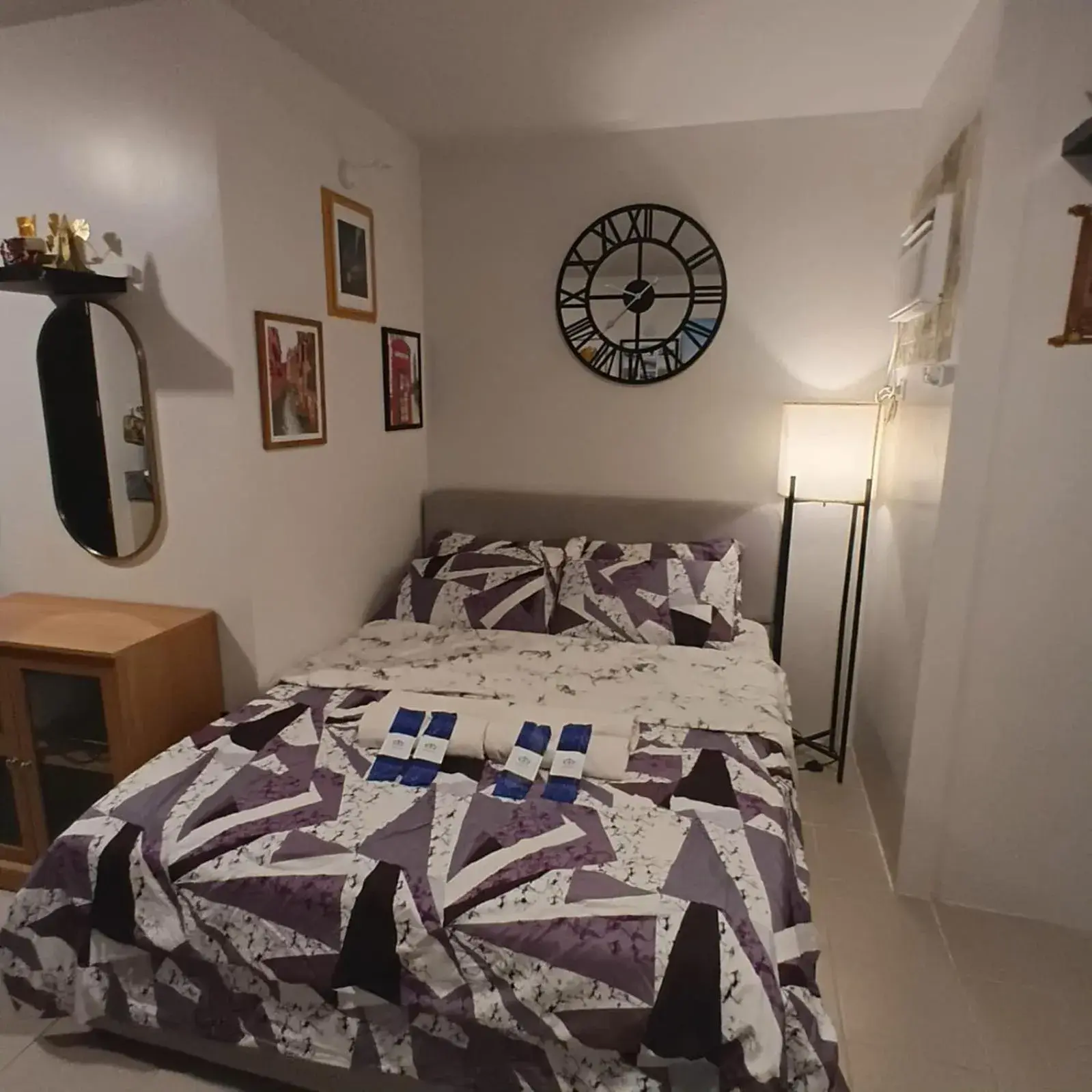 Comfy WalkUp Studio Near Mactan Airport Free WiFi and Netflix Comfy WalkUp Studio Near Mactan Airport Free WiFi and Netflix