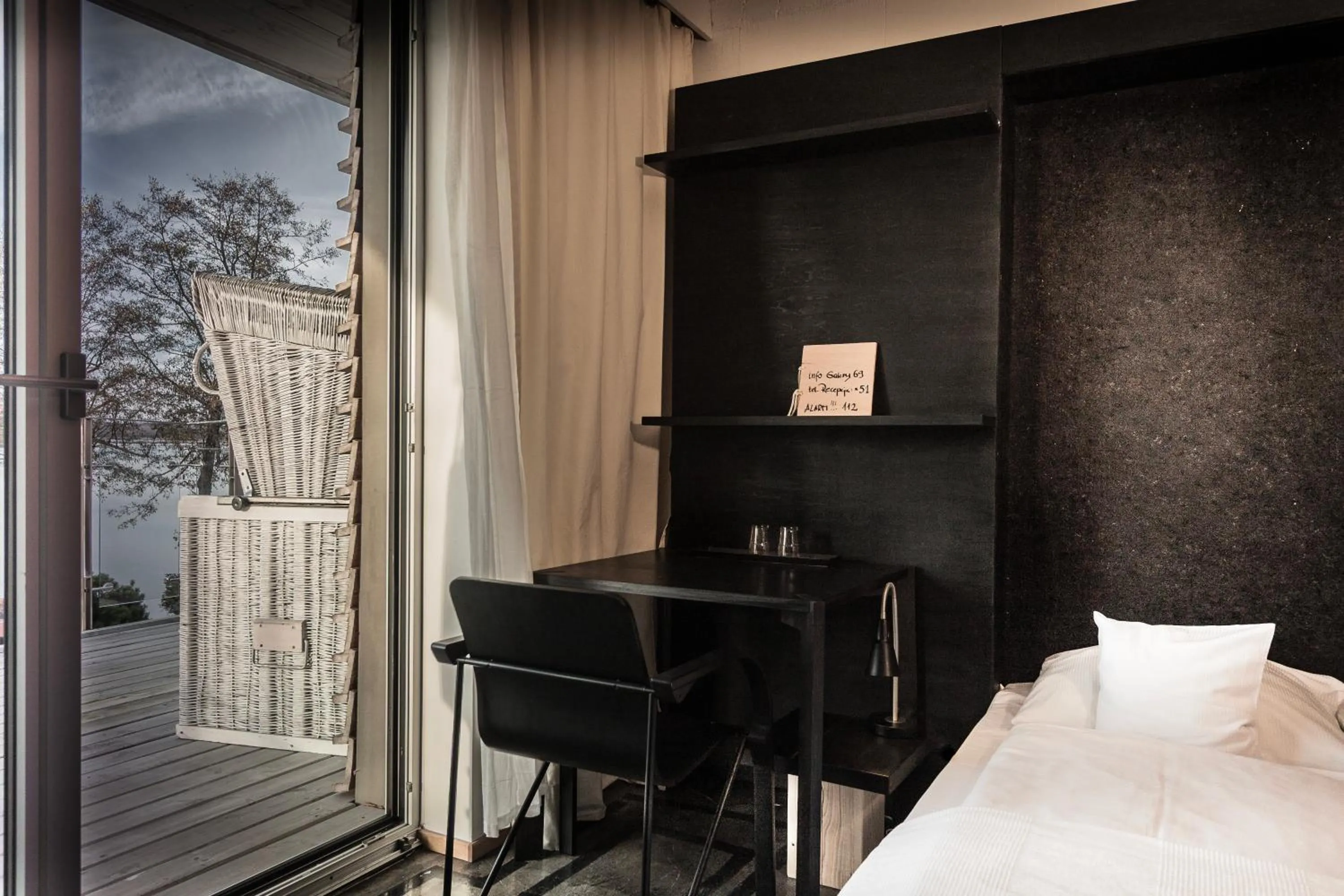 Photo of the whole room, Bed in Galery69