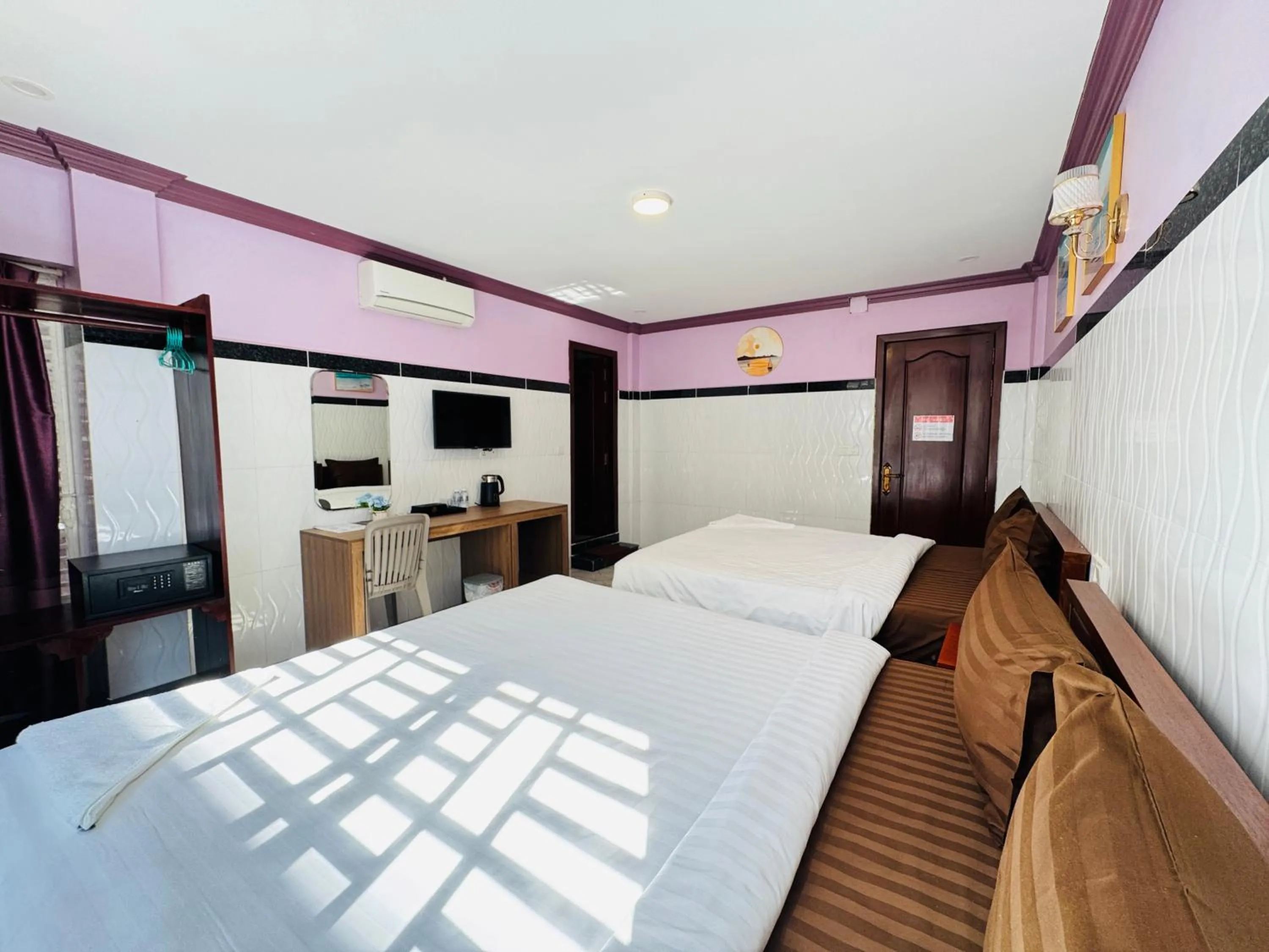 Bedroom, Bed in The Cozy Corner-Budget Hotel