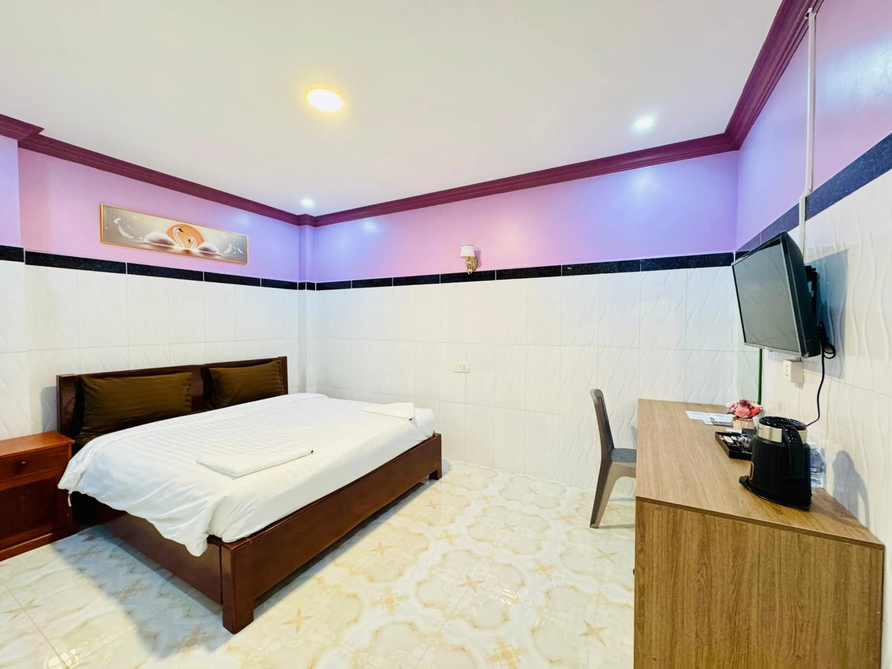 Photo of the whole room, Bed in The Cozy Corner-Budget Hotel