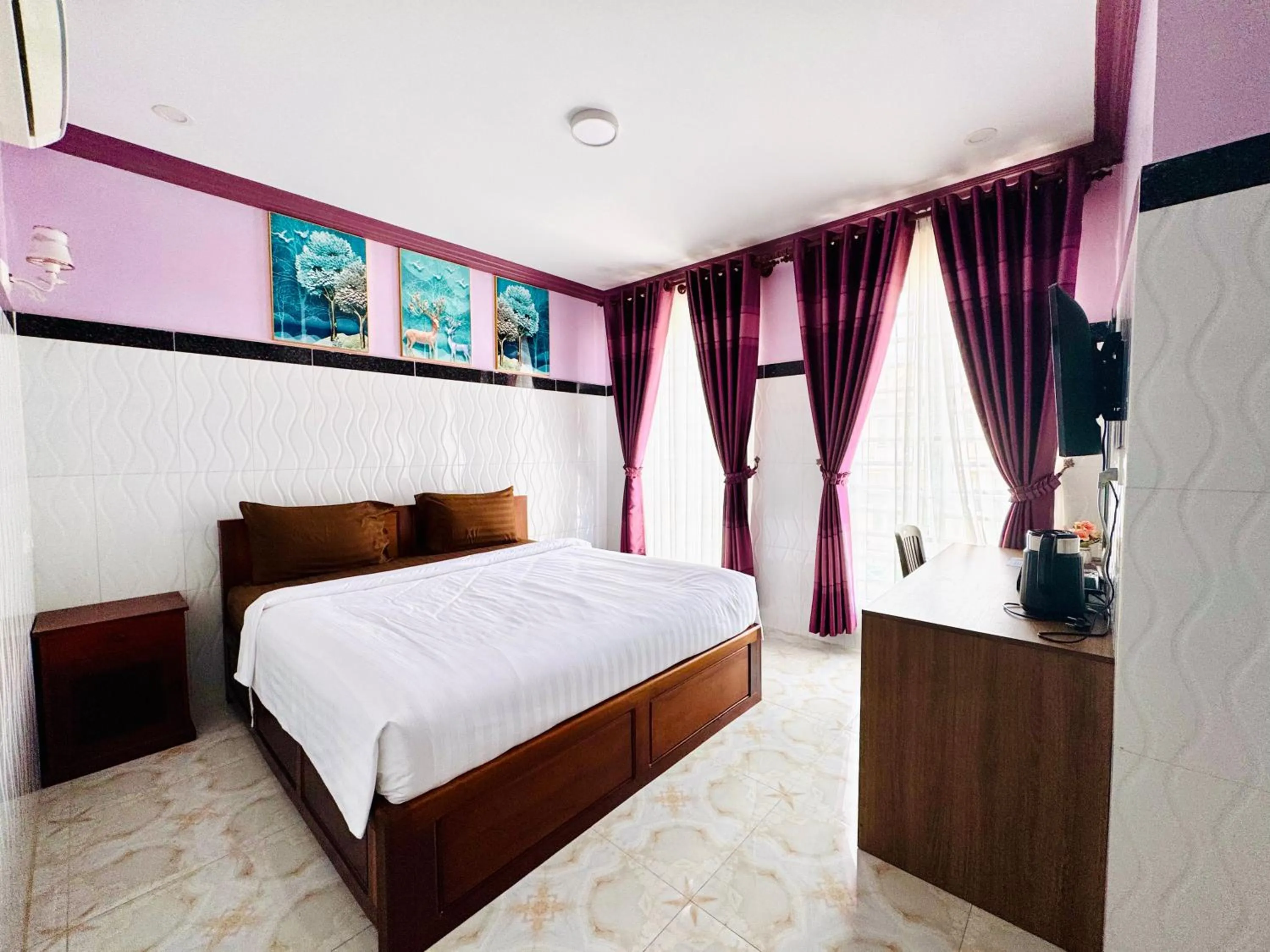 Bedroom, Bed in The Cozy Corner-Budget Hotel