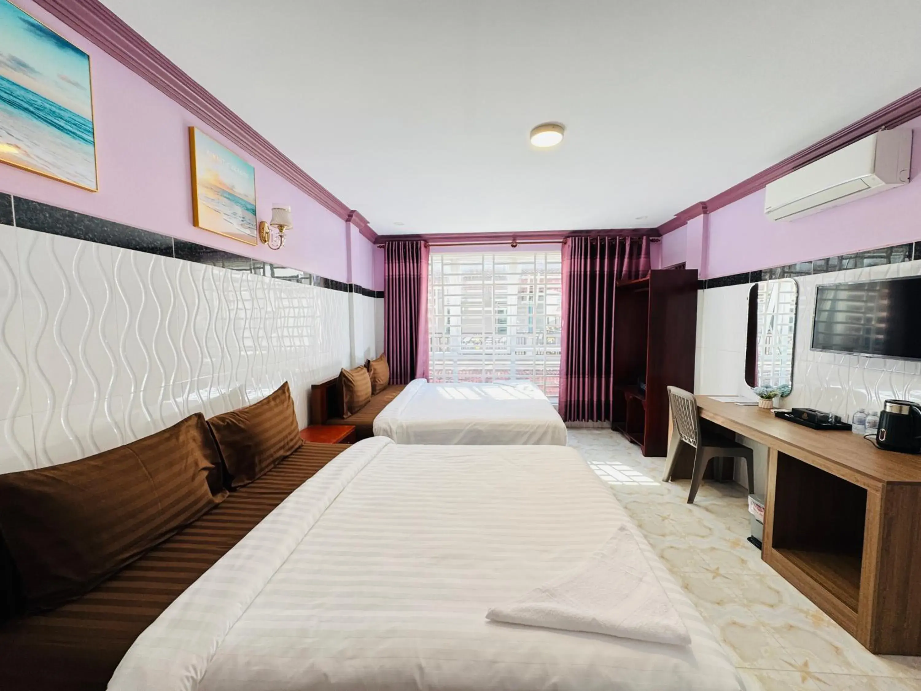 Bedroom, Bed in The Cozy Corner-Budget Hotel Bedroom, Bed in The Cozy Corner-Budget Hotel