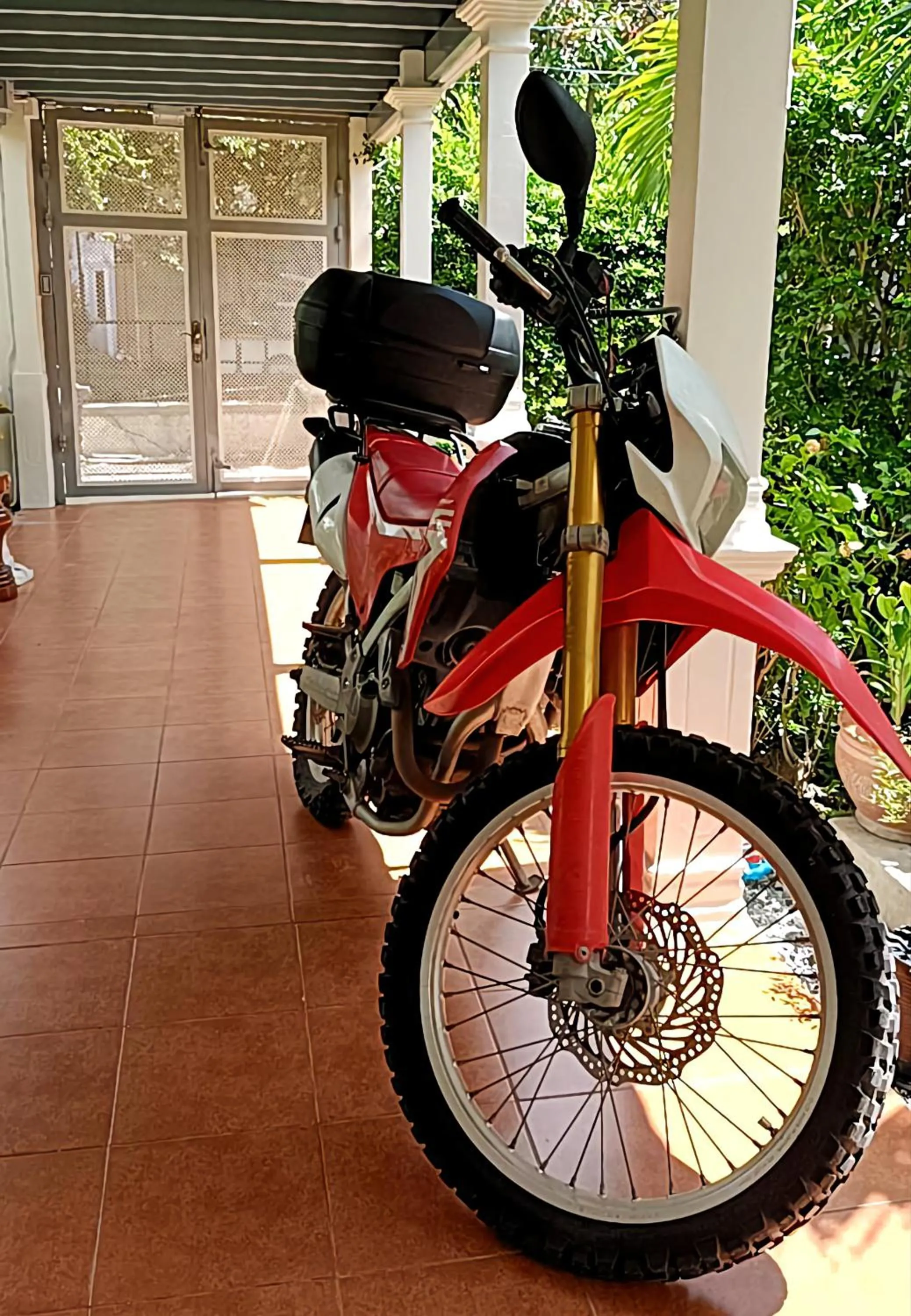 Baan Debtida