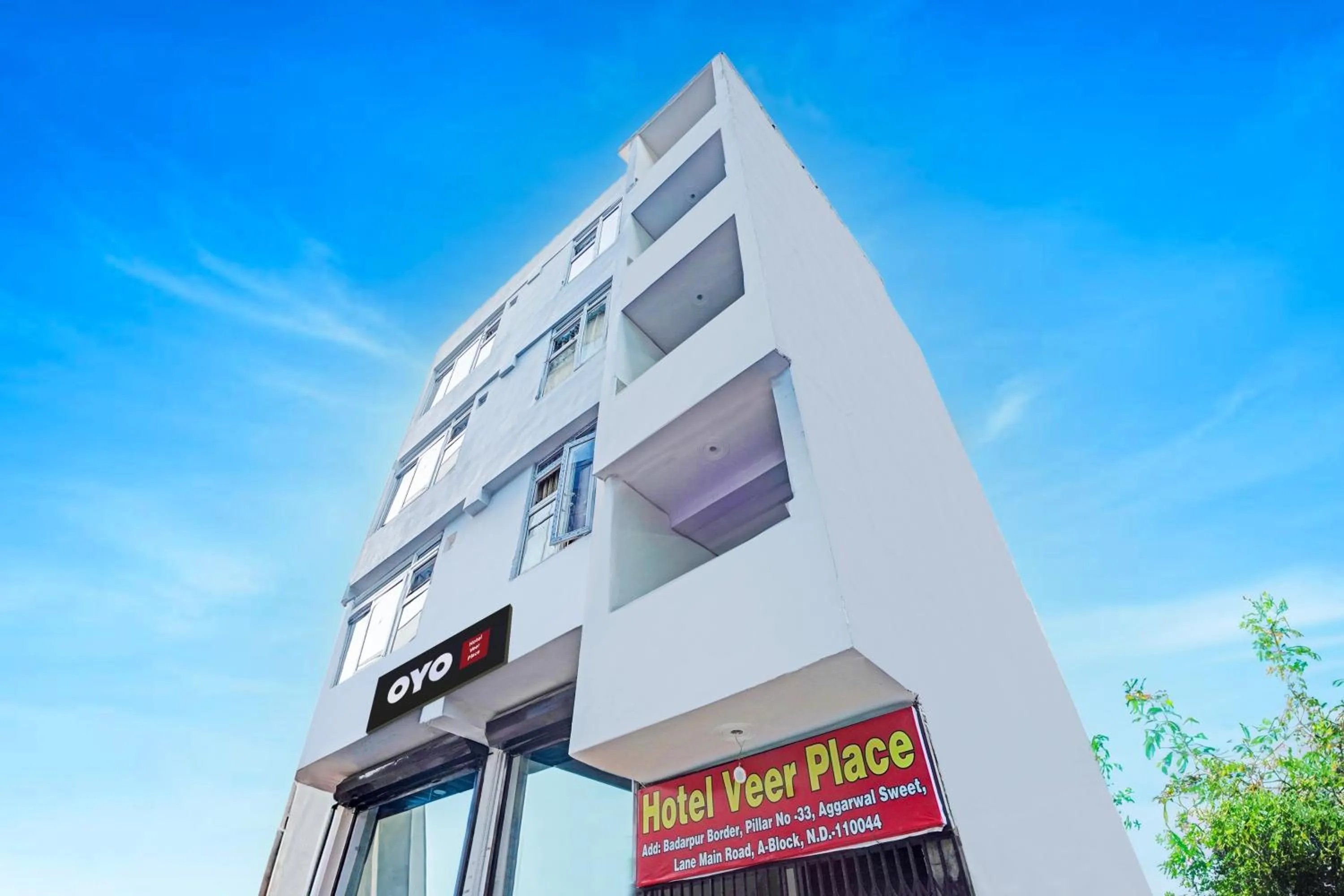 Facade/entrance in Hotel O veer palace