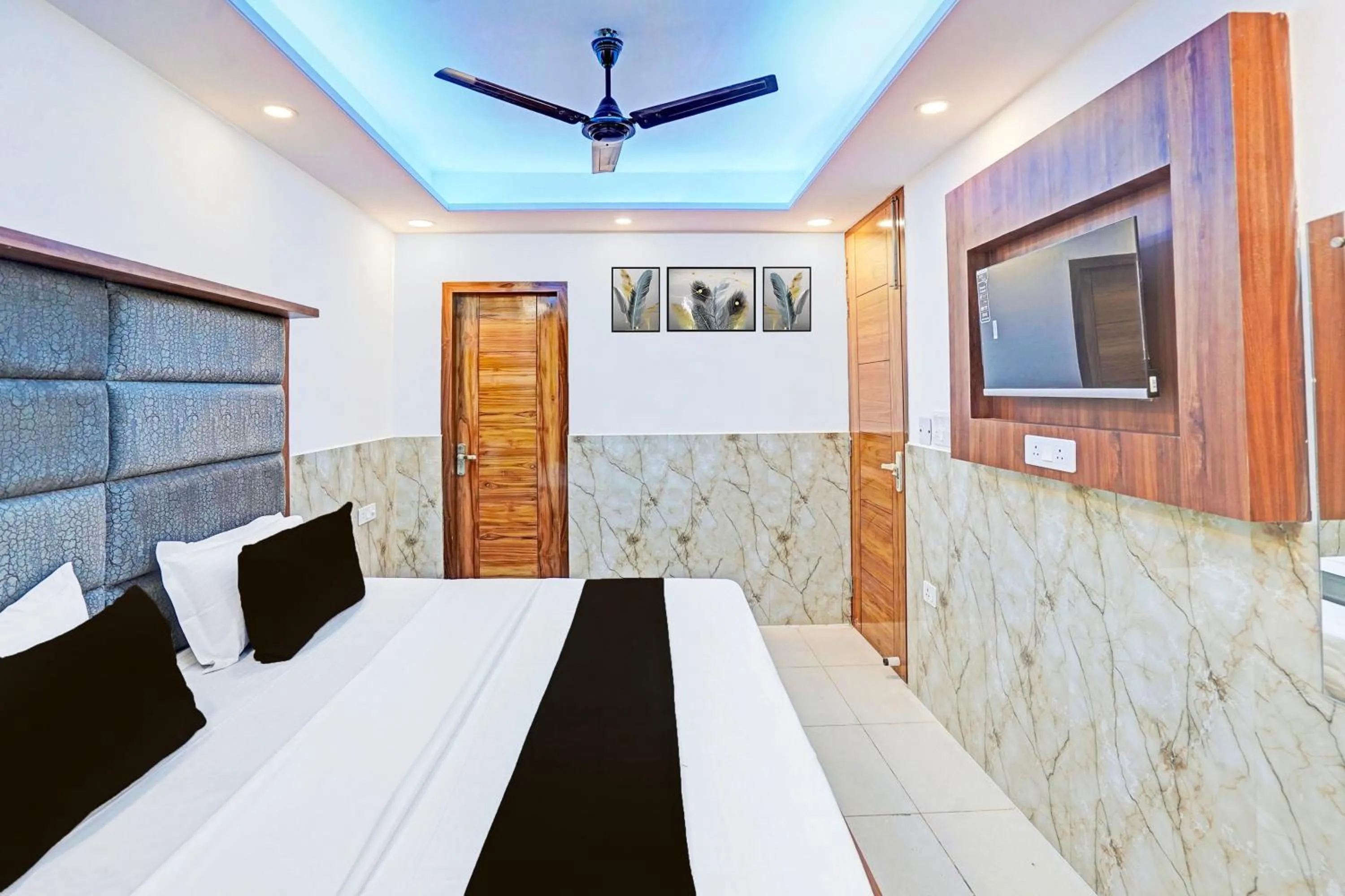 Facade/entrance in Hotel O veer palace