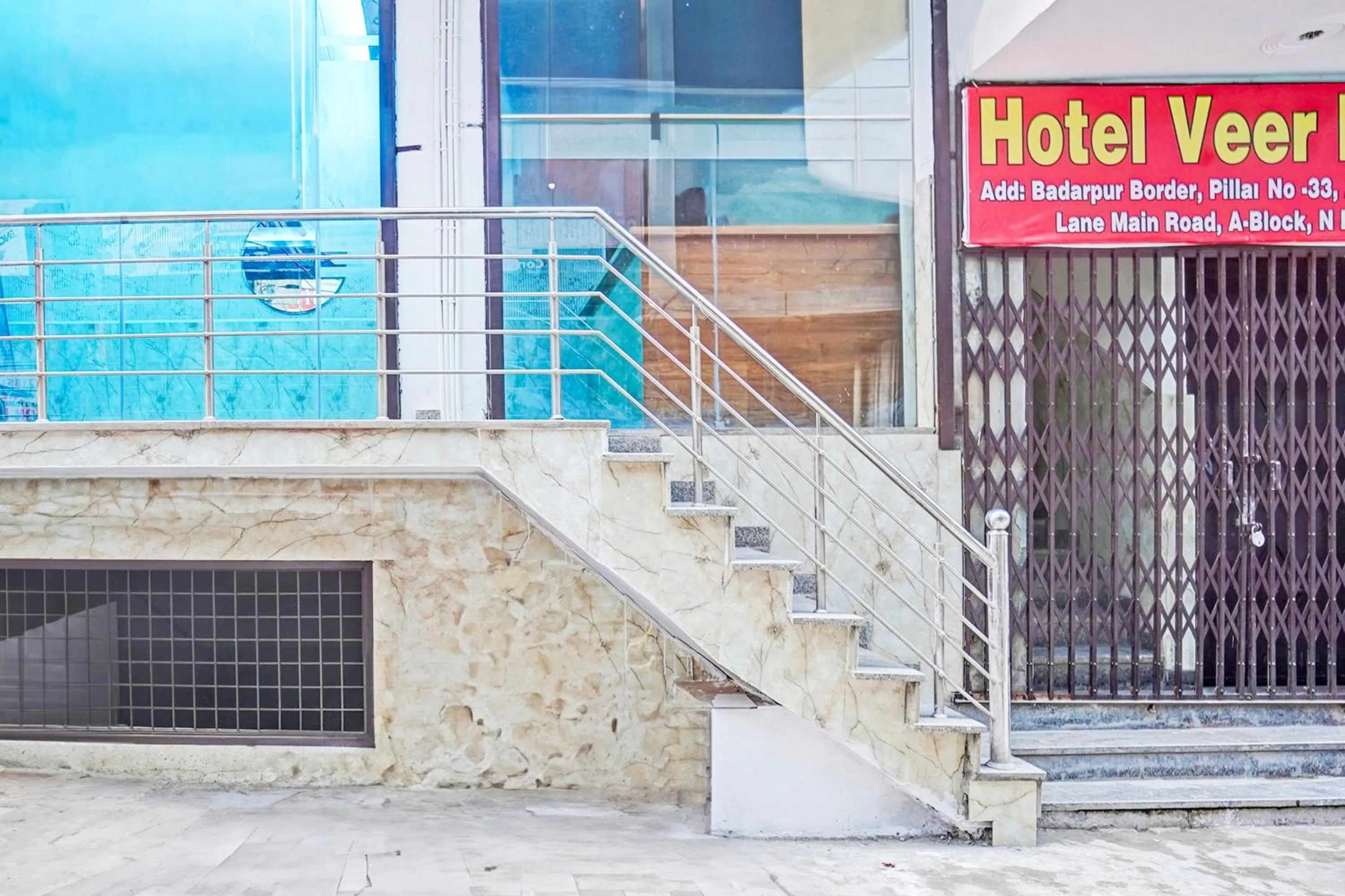 Facade/entrance in Hotel O veer palace