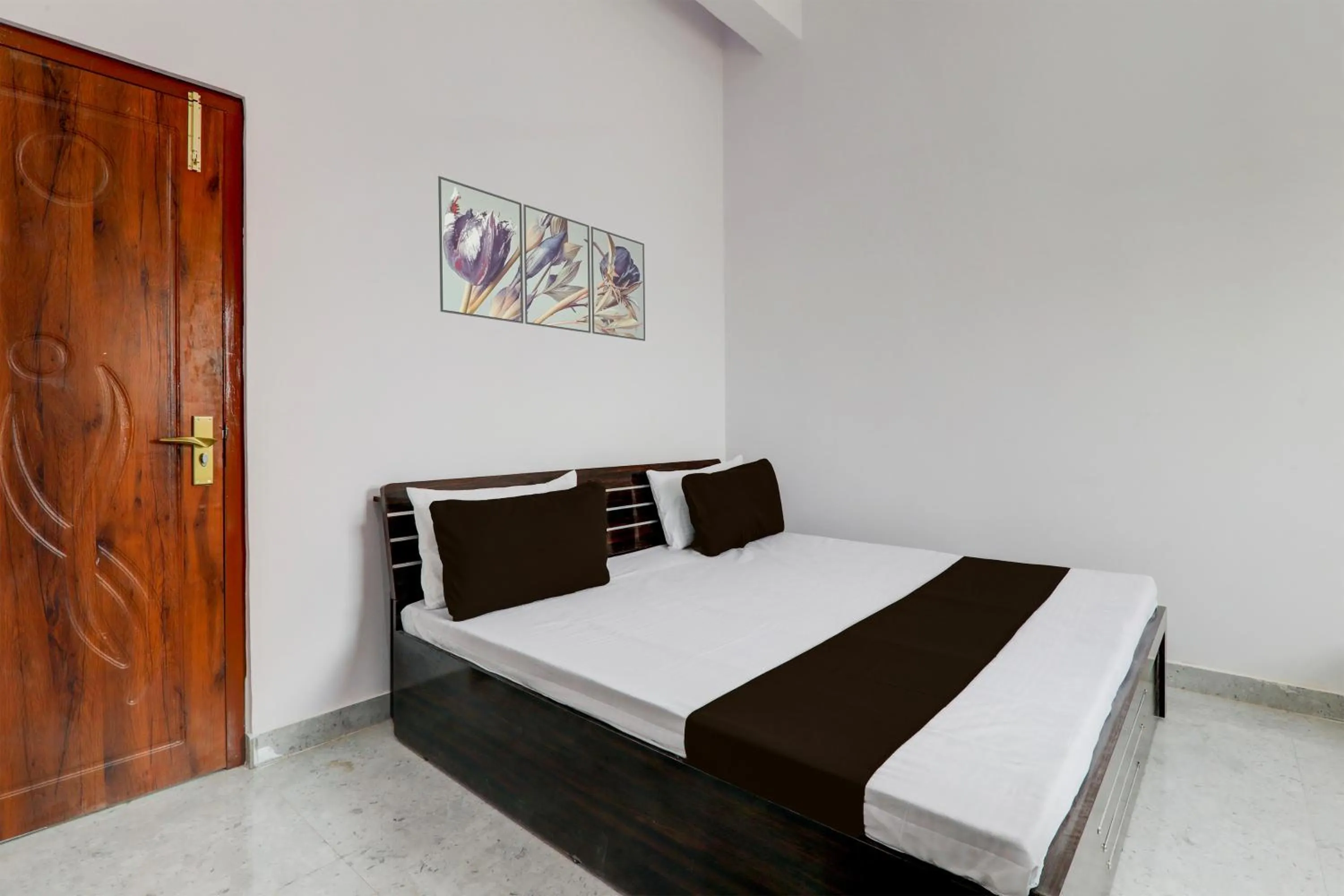 Bedroom, Bed in Hotel O by OYO Stay Inn