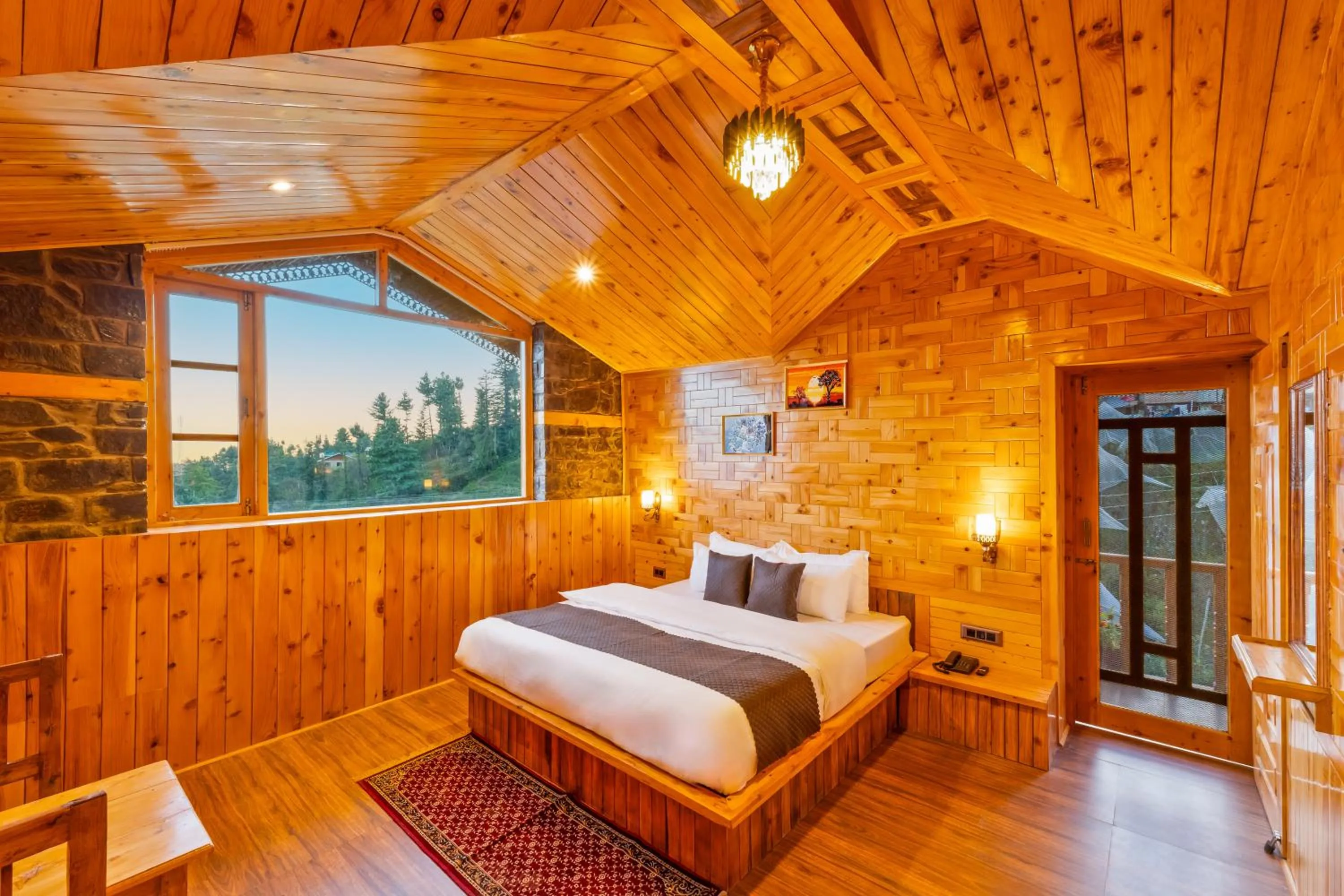 Bed in Kathkuni by Jomotel - A Pure Veg Boutique Stay