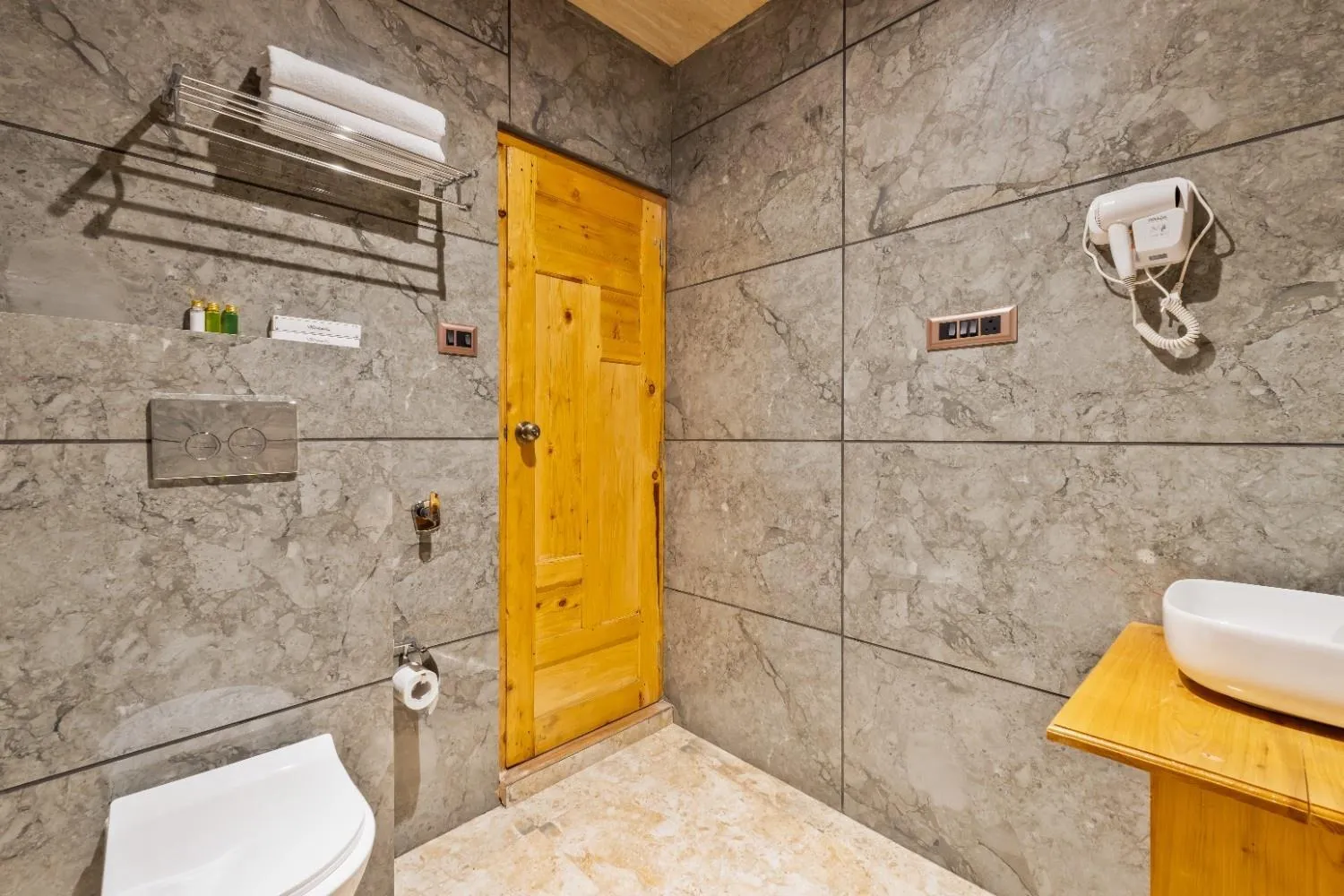 Kathkuni by Jomotel - A Pure Veg Boutique Stay